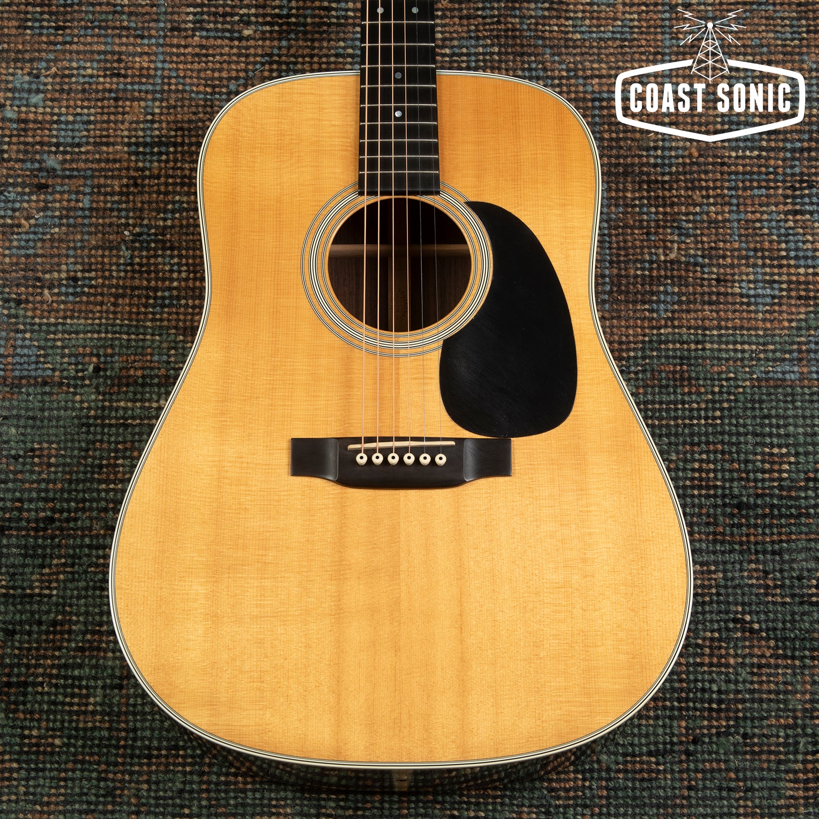 2000 Martin D-28 Standard Dreadnought w/ Case