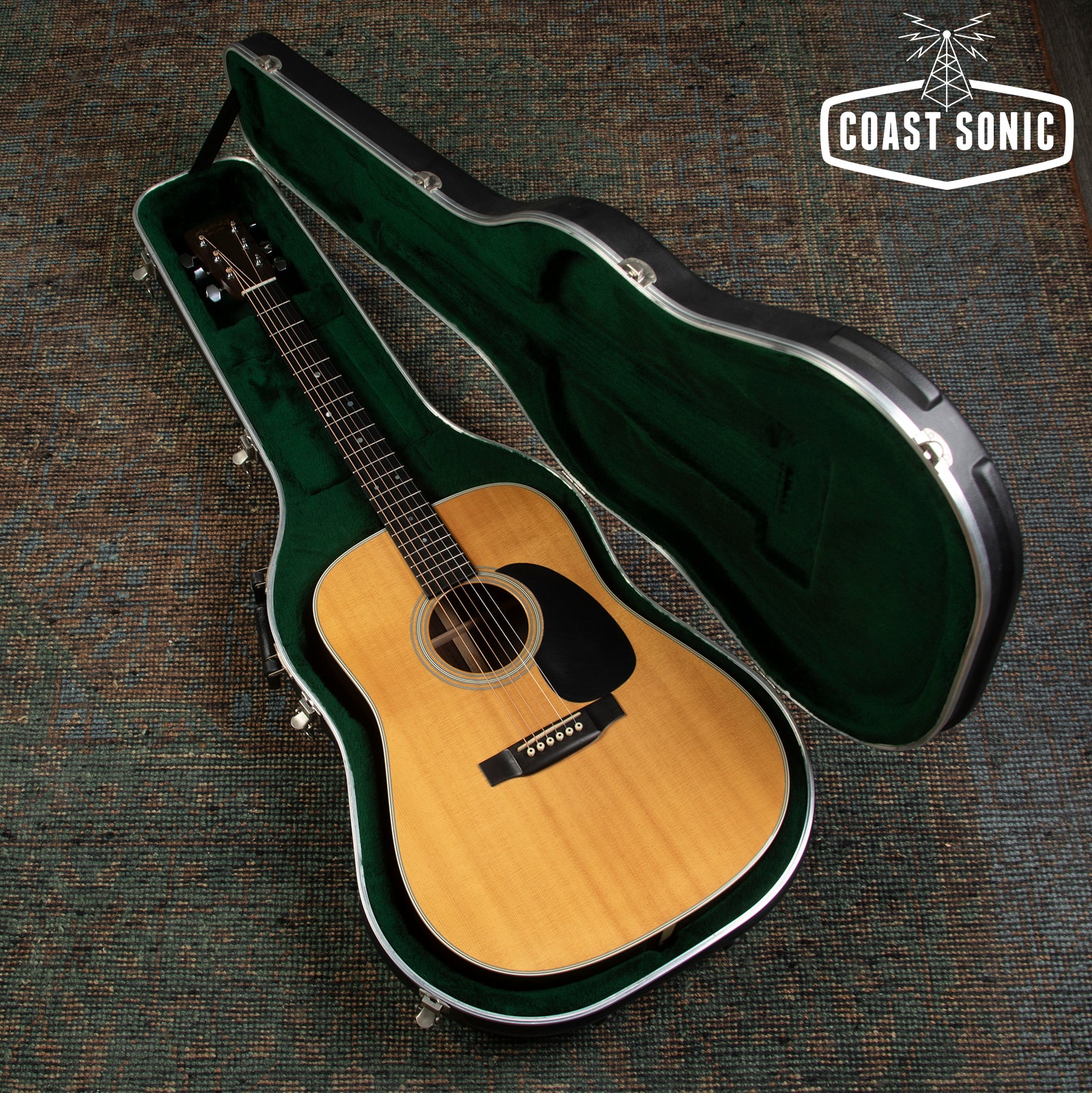 2000 Martin D-28 Standard Dreadnought w/ Case