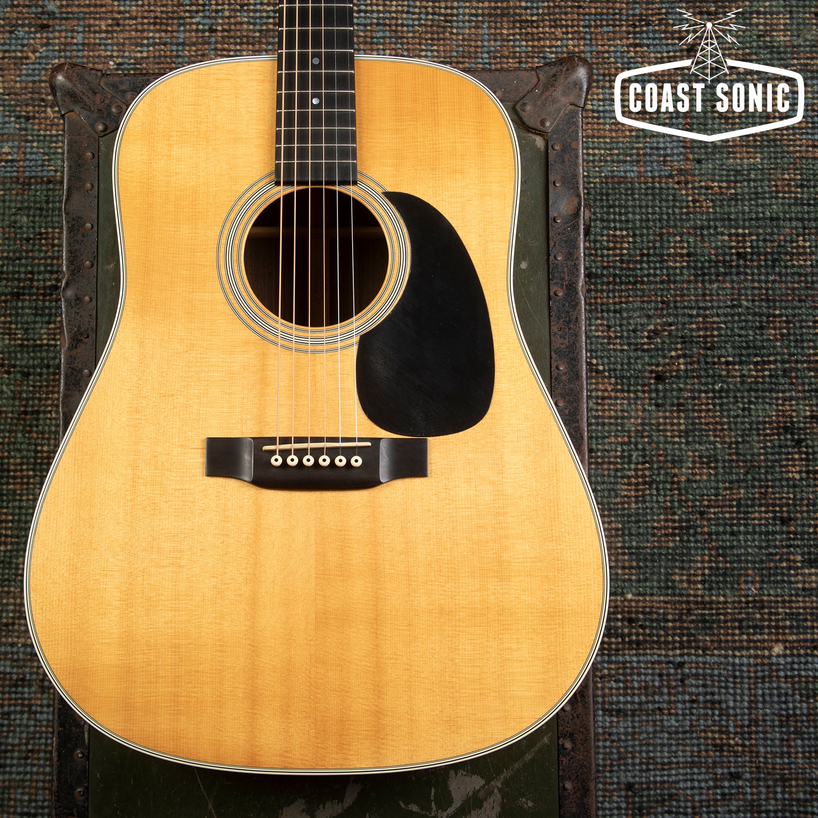 2000 Martin D-28 Standard Dreadnought w/ Case