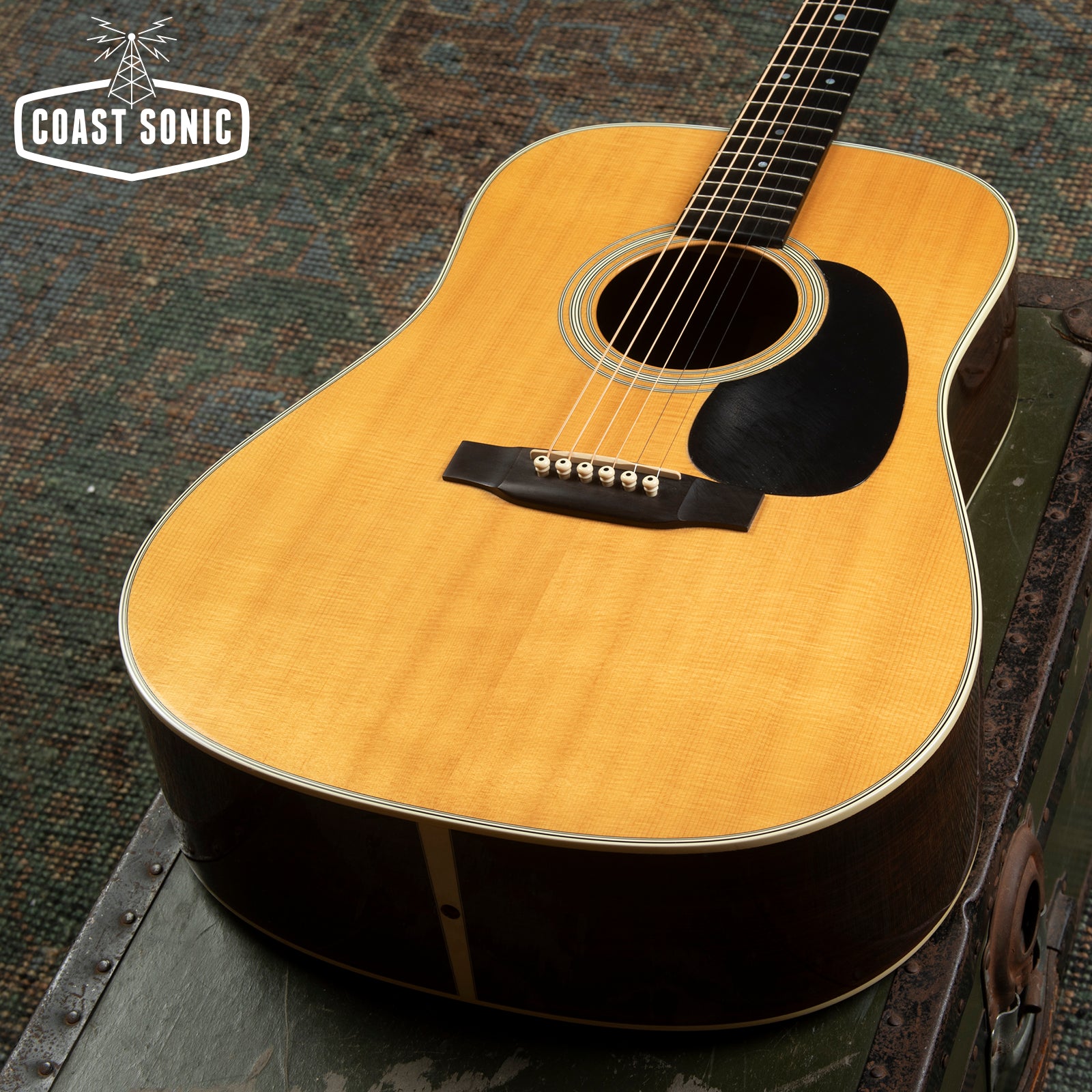 2000 Martin D-28 Standard Dreadnought w/ Case