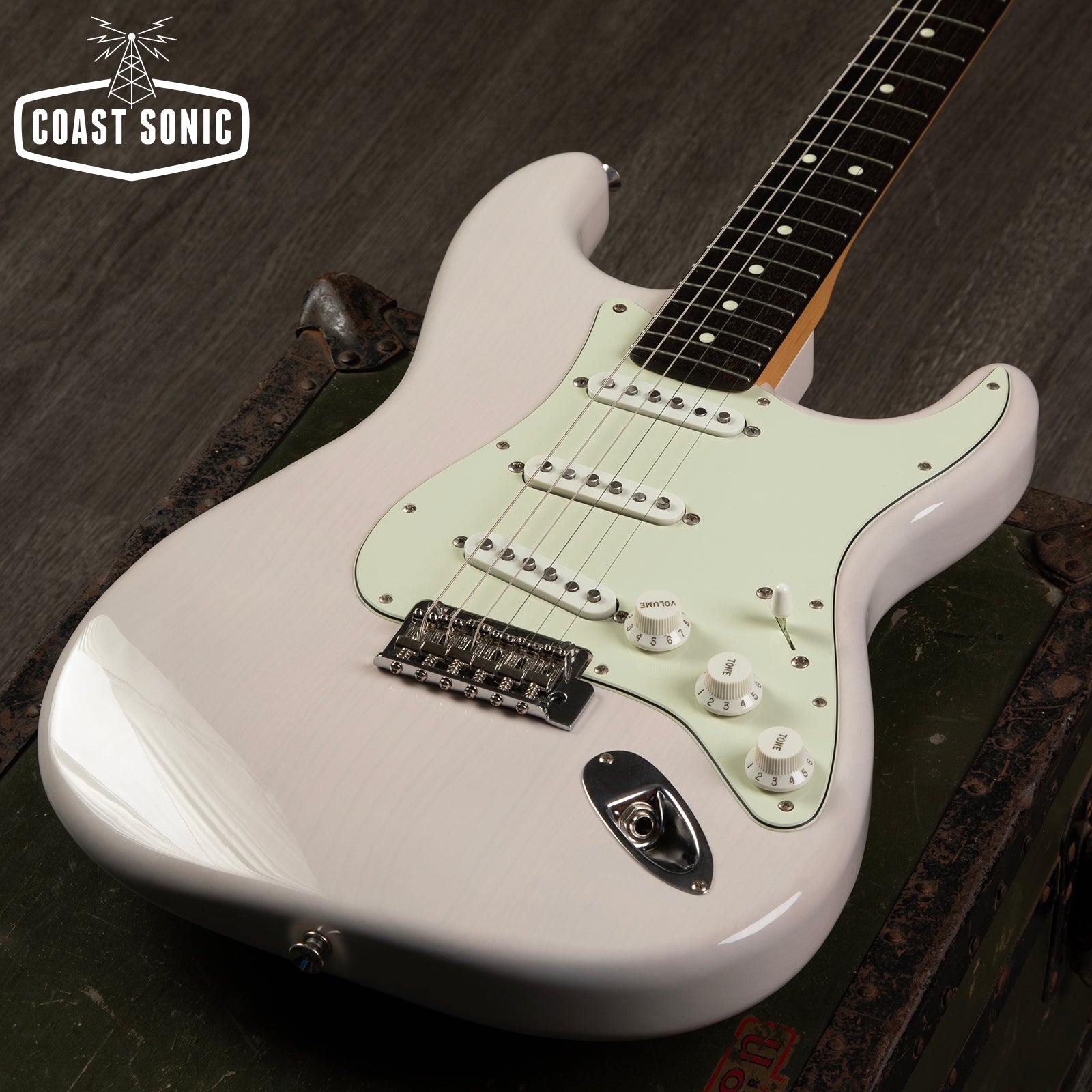 2022 Fender Hybrid II 60s Stratocaster Made in Japan Transparent Blonde