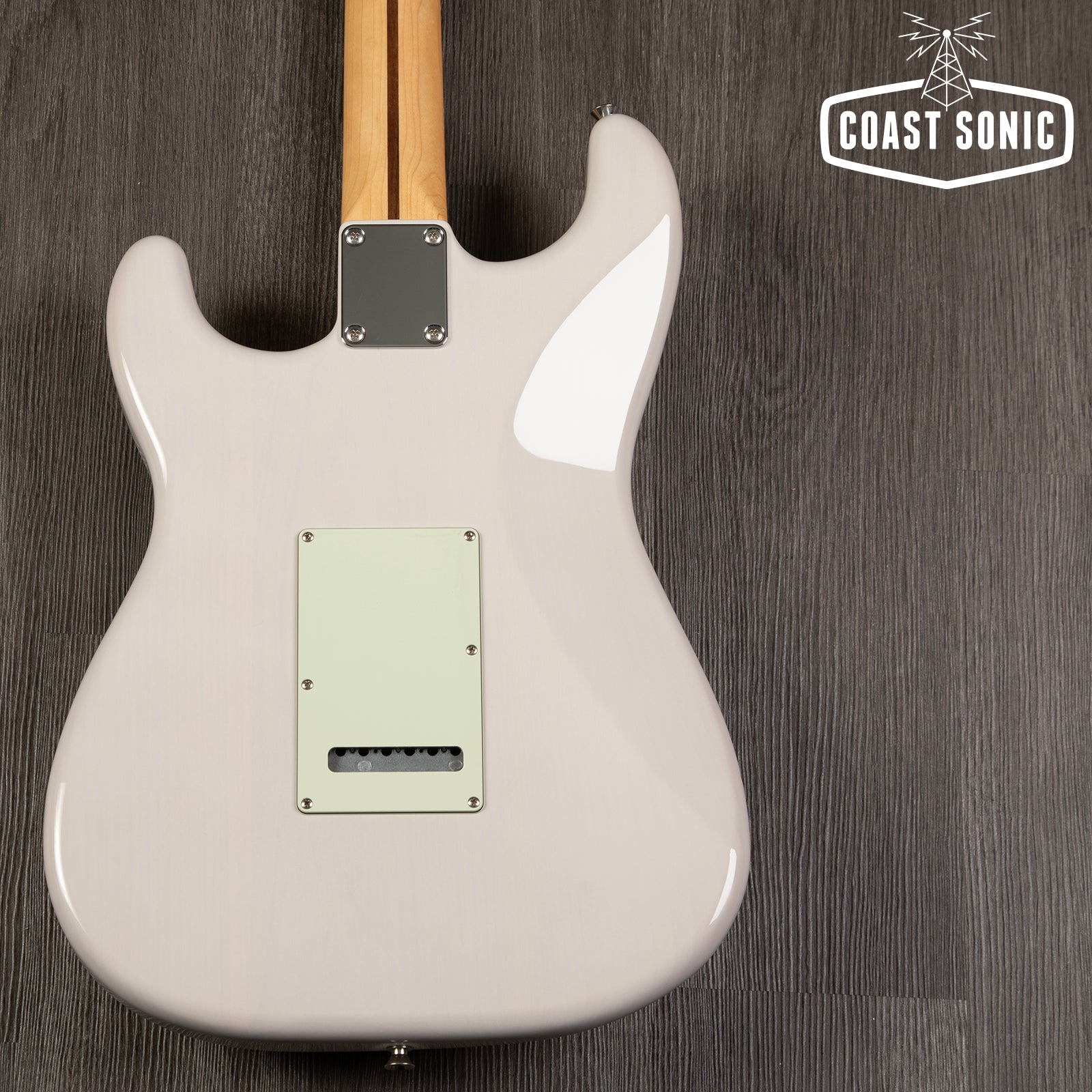 2022 Fender Hybrid II 60s Stratocaster Made in Japan Transparent Blonde