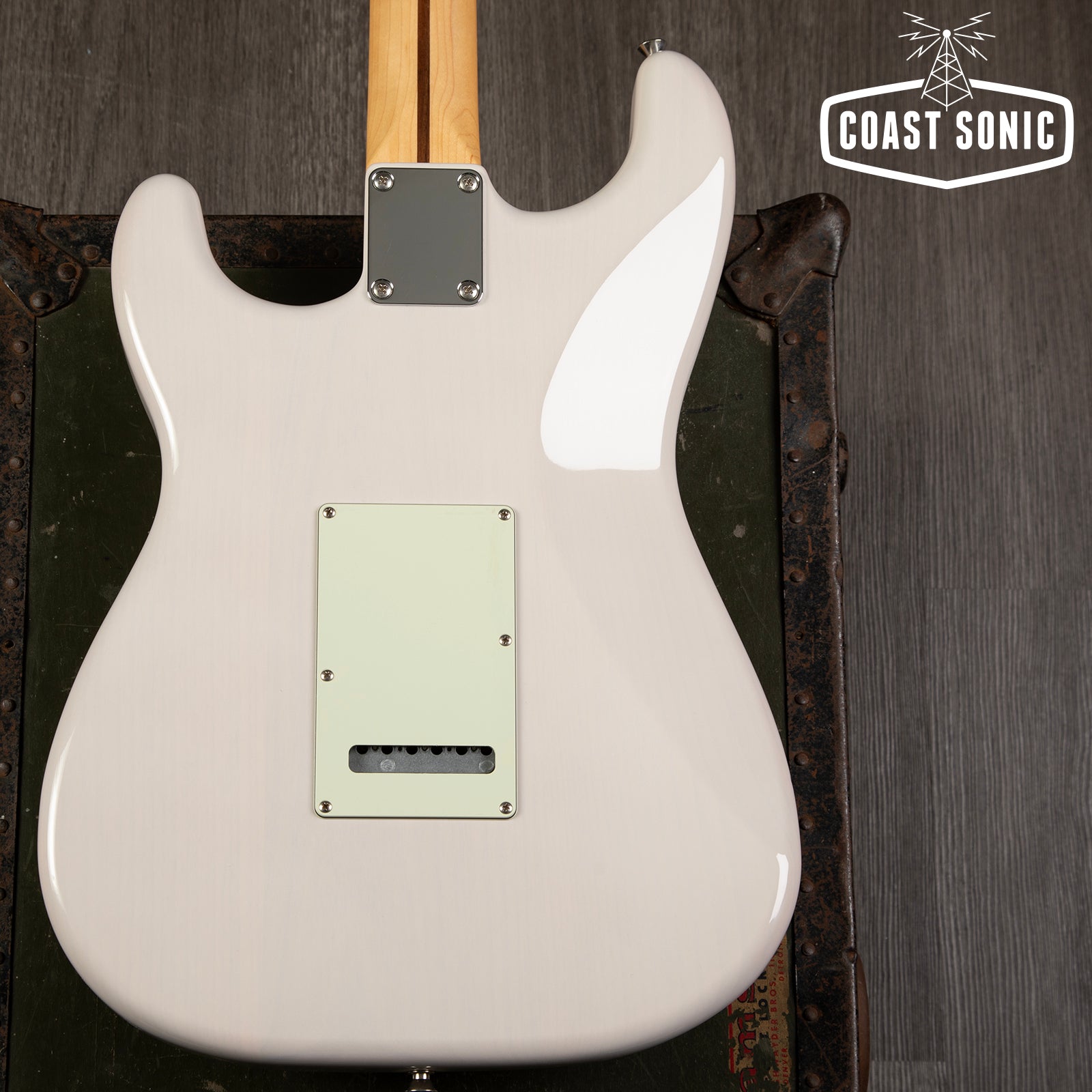 2022 Fender Hybrid II 60s Stratocaster Made in Japan Transparent Blonde