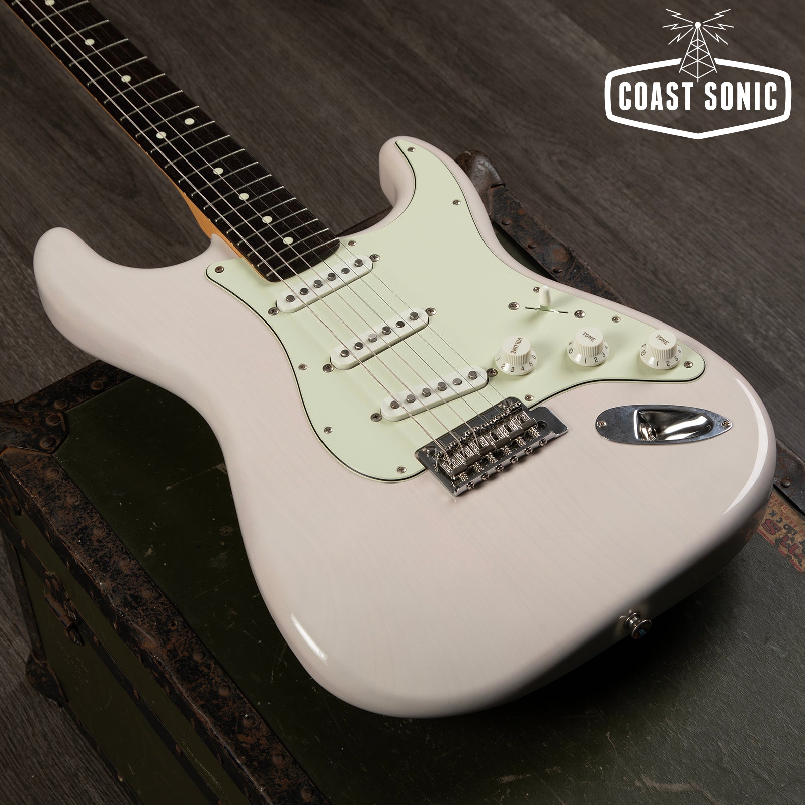 2022 Fender Hybrid II 60s Stratocaster Made in Japan Transparent Blonde