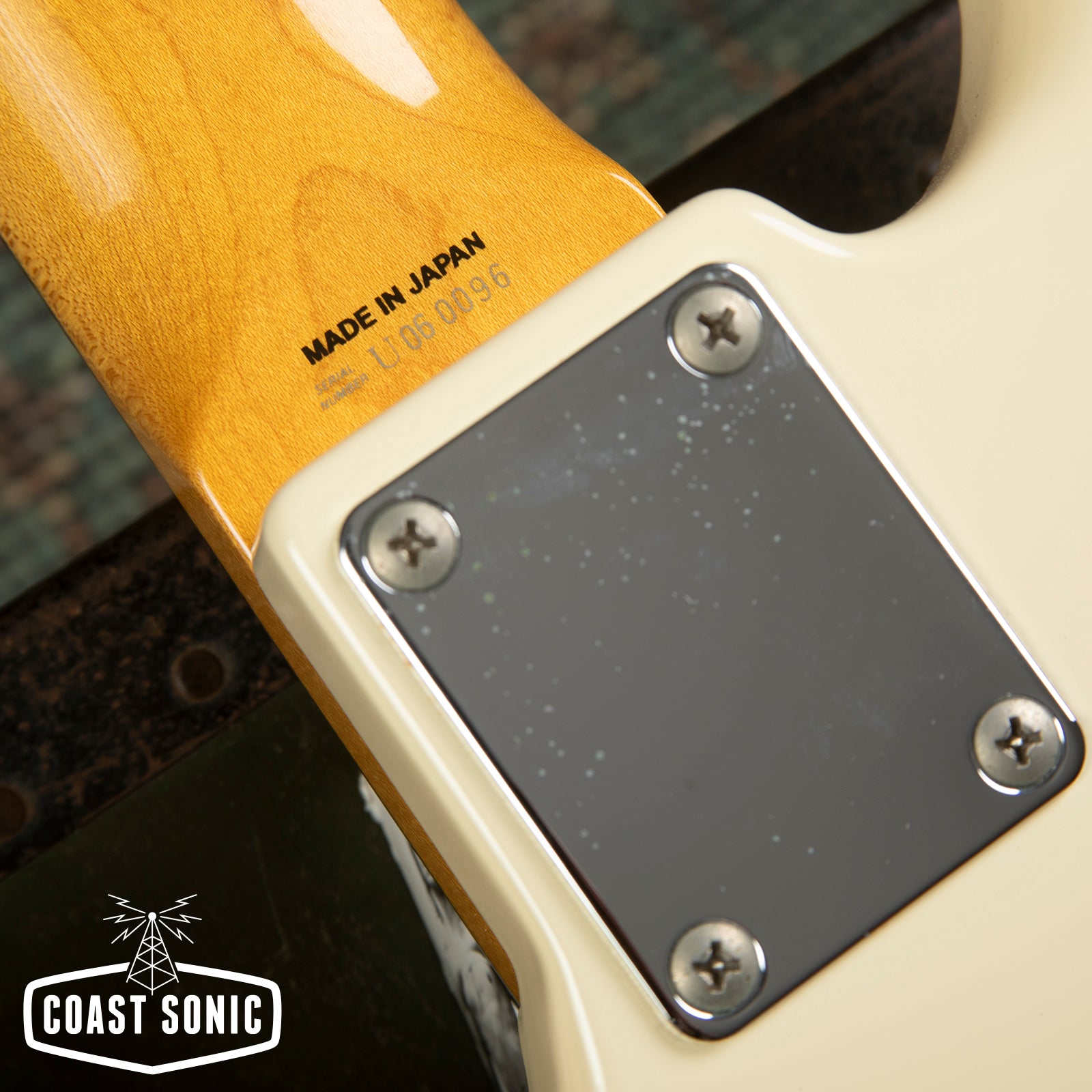 2010 Fender '62 Reissue Jazz Bass JB62 Made in Japan - Vintage White