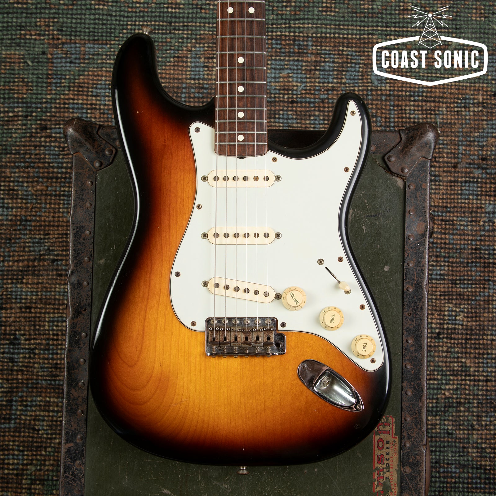 1997 Fender American Vintage Reissue '62 Stratocaster with original case AVRI