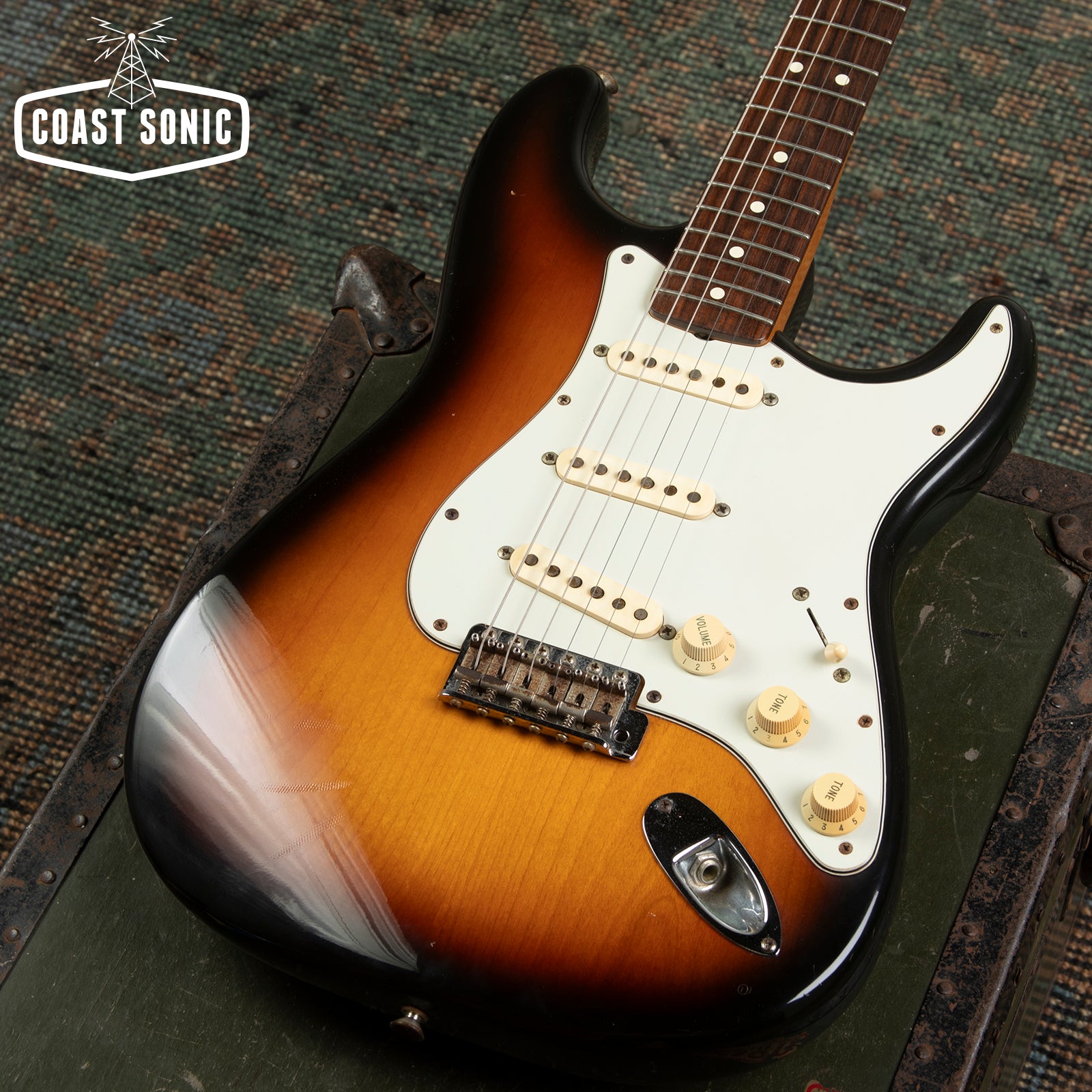 1997 Fender American Vintage Reissue '62 Stratocaster with original case AVRI