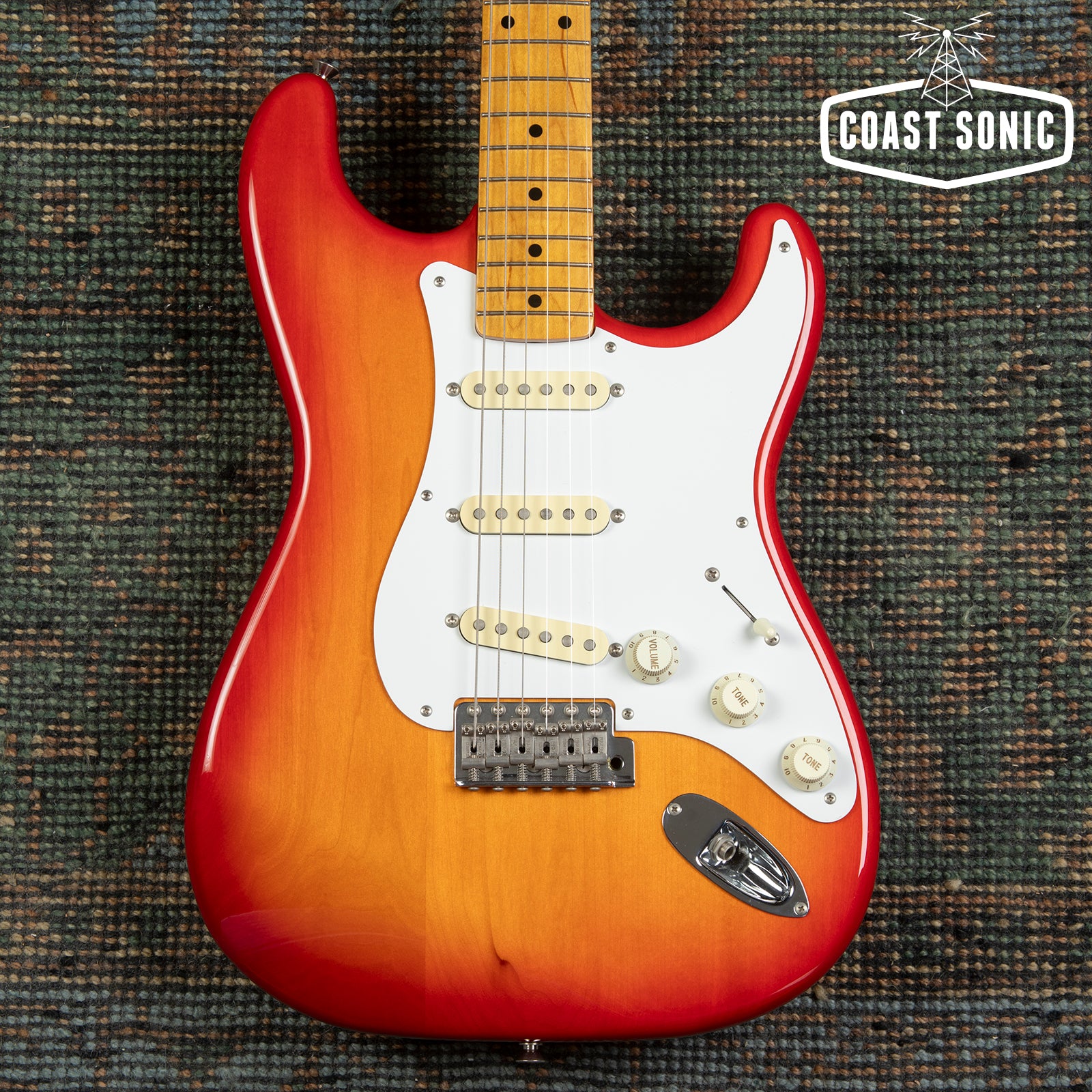2012 Fender '57 Reissue Stratocaster ST57 Made in Japan - Cherry Sunburst