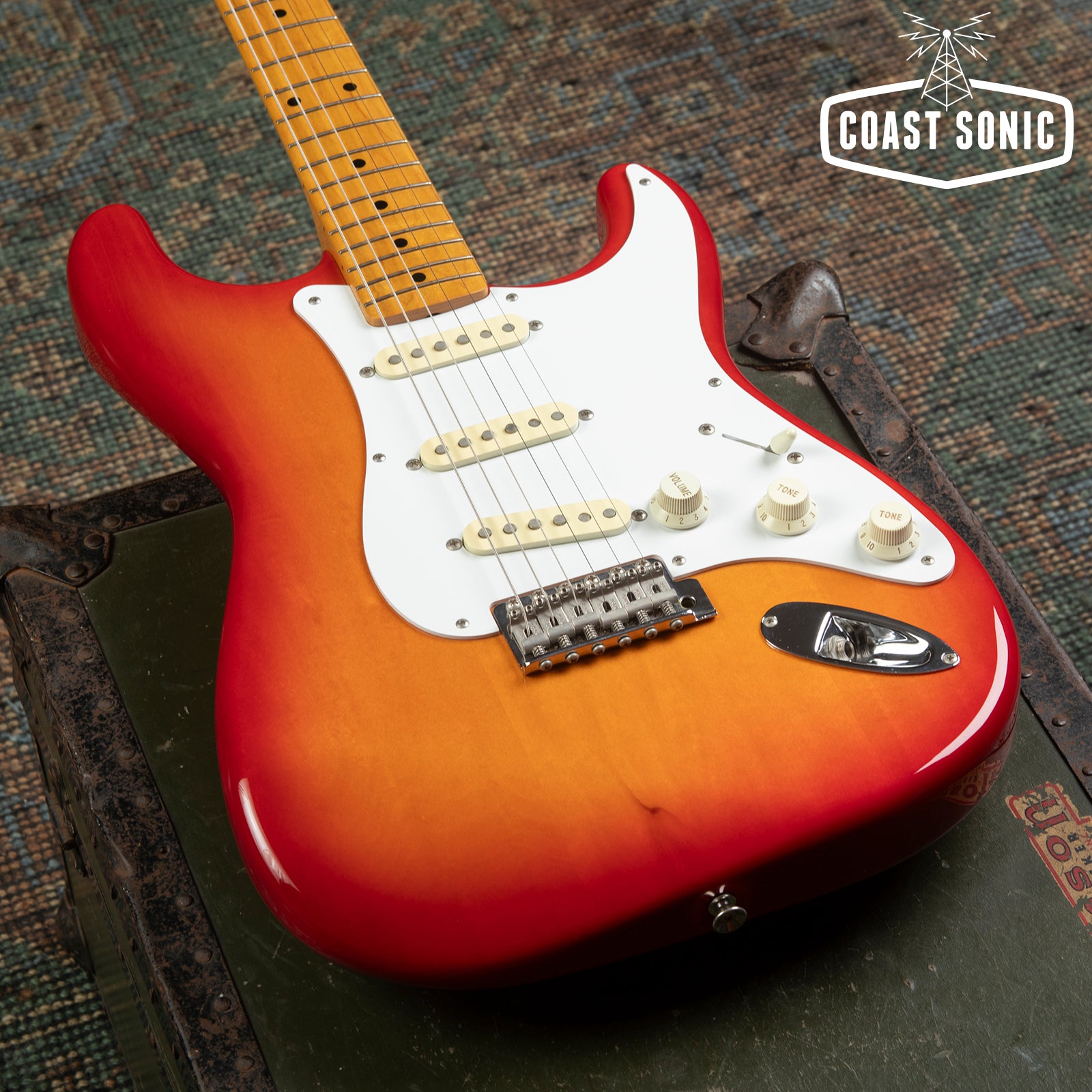 2012 Fender '57 Reissue Stratocaster ST57 Made in Japan - Cherry Sunburst