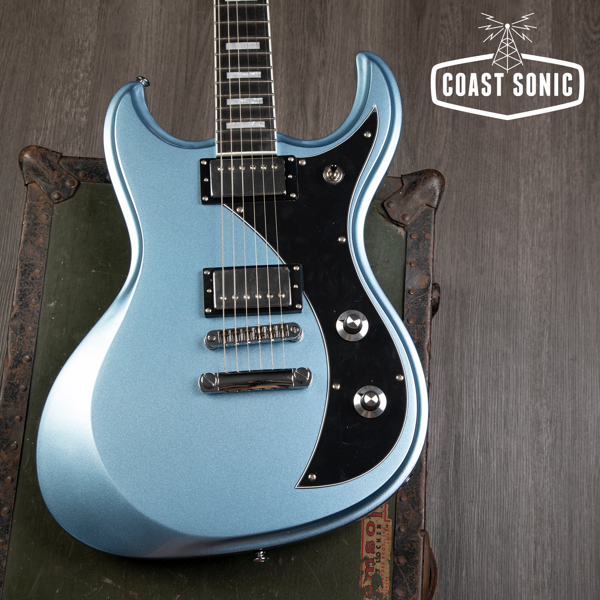 Dunable Guitars Gnarwhal DE - Pelham Blue