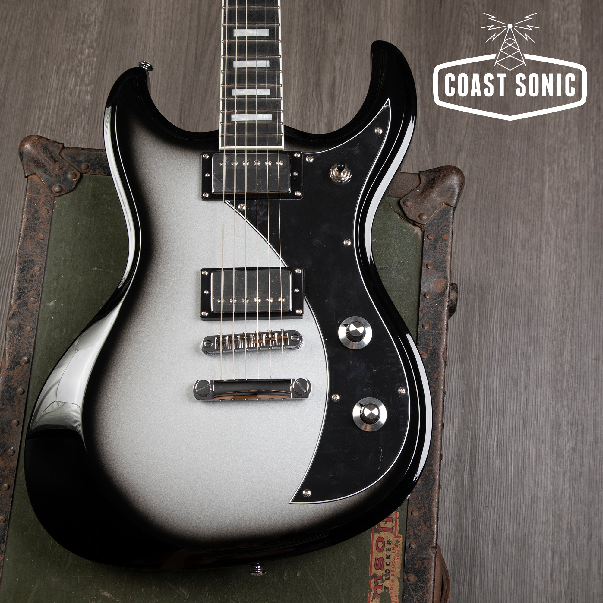 Dunable Guitars Gnarwhal DE - Silver Burst