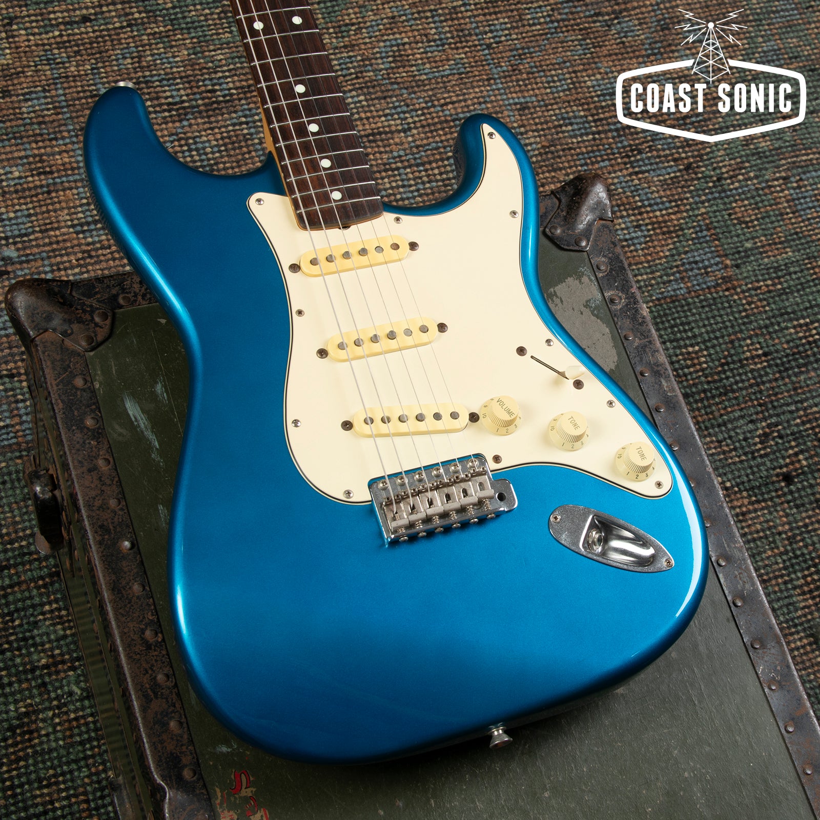 1993 Fender ST-38 Standard Stratocaster Made in Japan - Metallic Blue