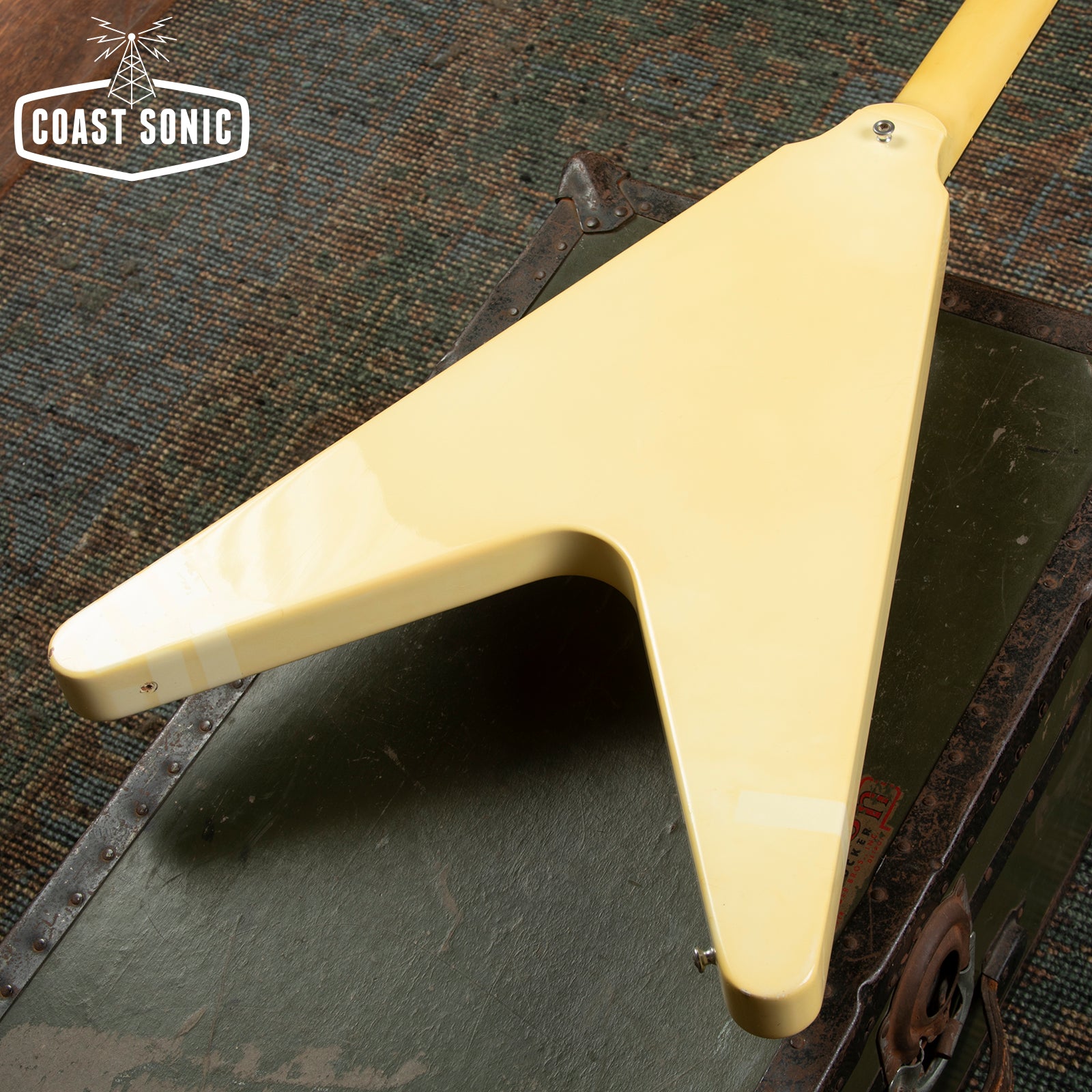 2000 Gibson Flying V '67 Reissue Alpine White w/ Case