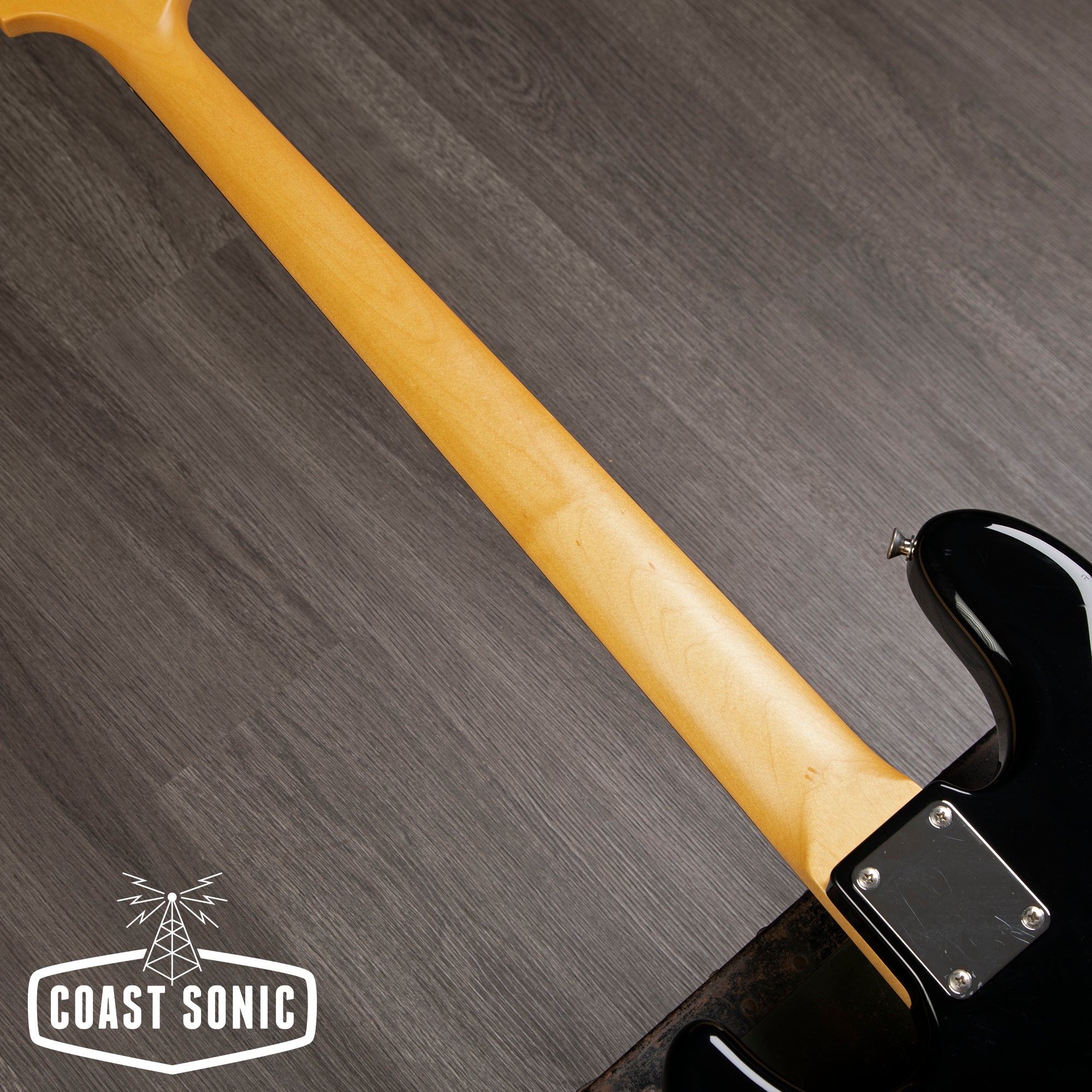 2019 Fender Hybrid 60s Jazz Bass made in Japan