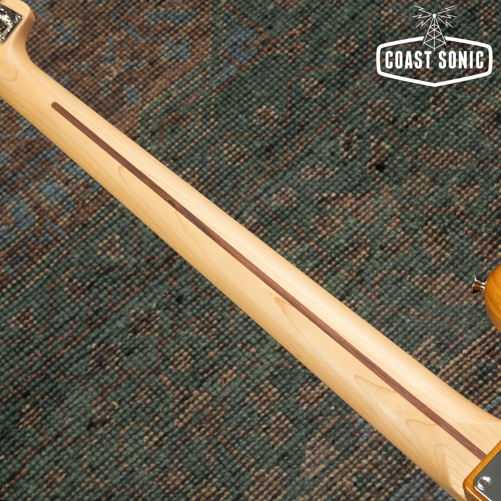 2021 Fender Hybrid II Jazz Bass Made in Japan