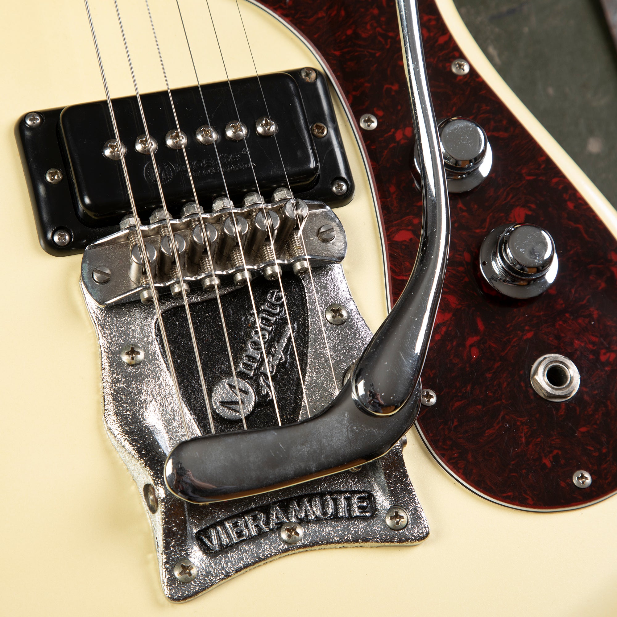 2000s Mosrite V-65 Ventures Model 1965 Reissue w/ Vibramute, original Tags & case, Filmore