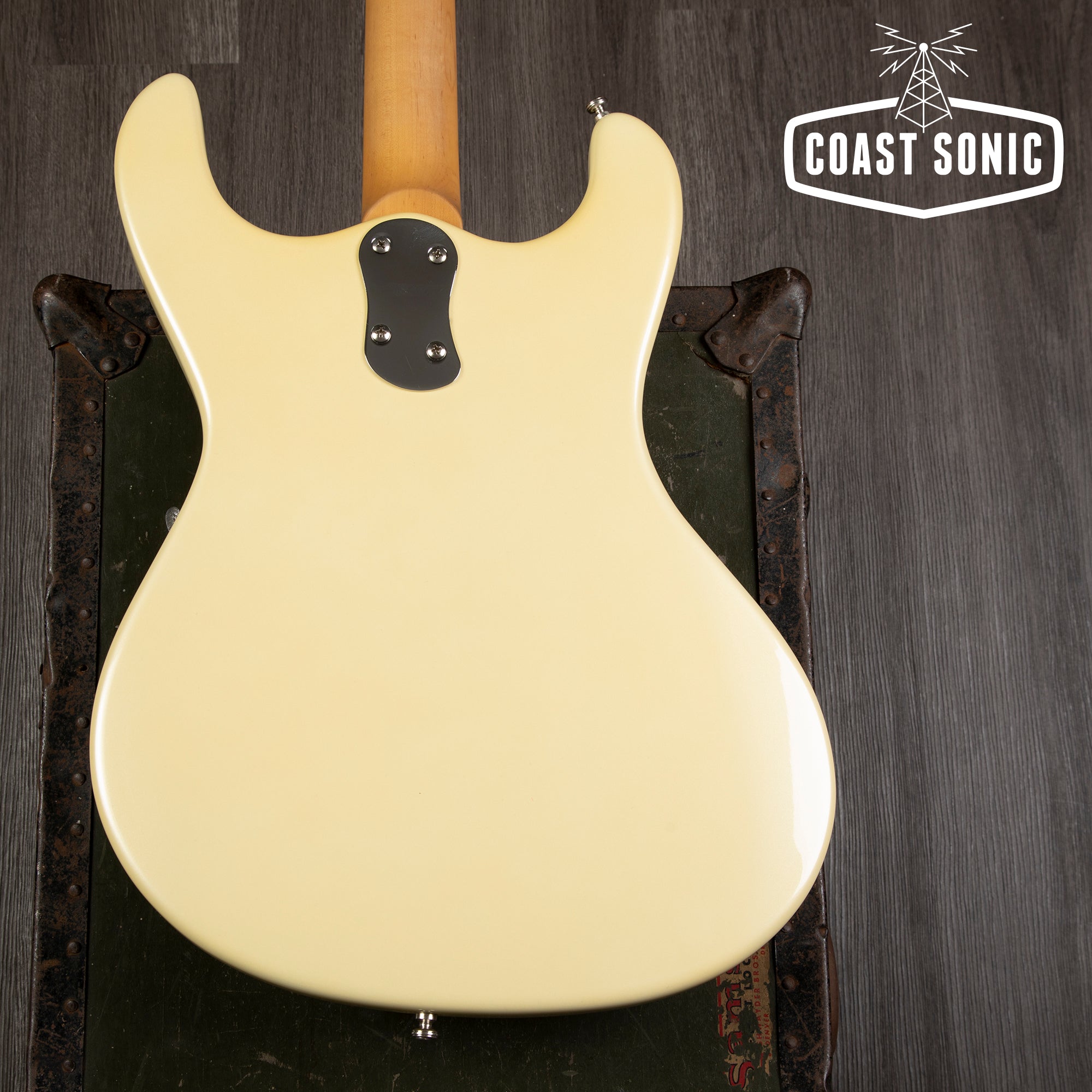 2000s Mosrite V-65 Ventures Model 1965 Reissue w/ Vibramute, original Tags & case, Filmore