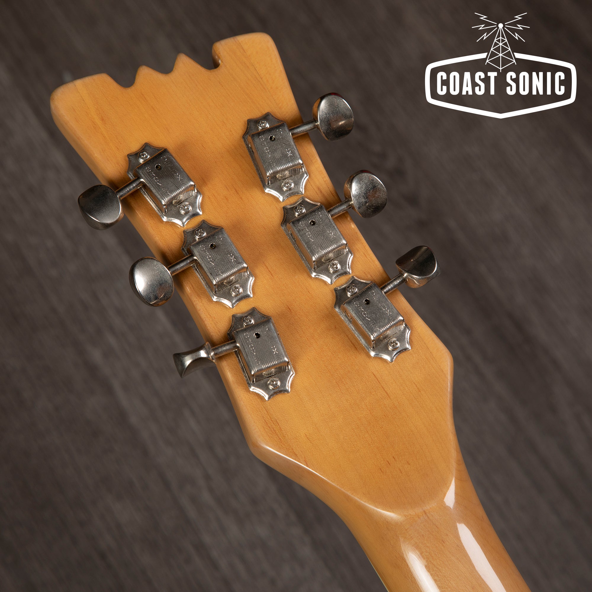 2000s Mosrite V-65 Ventures Model 1965 Reissue w/ Vibramute, original Tags & case, Filmore