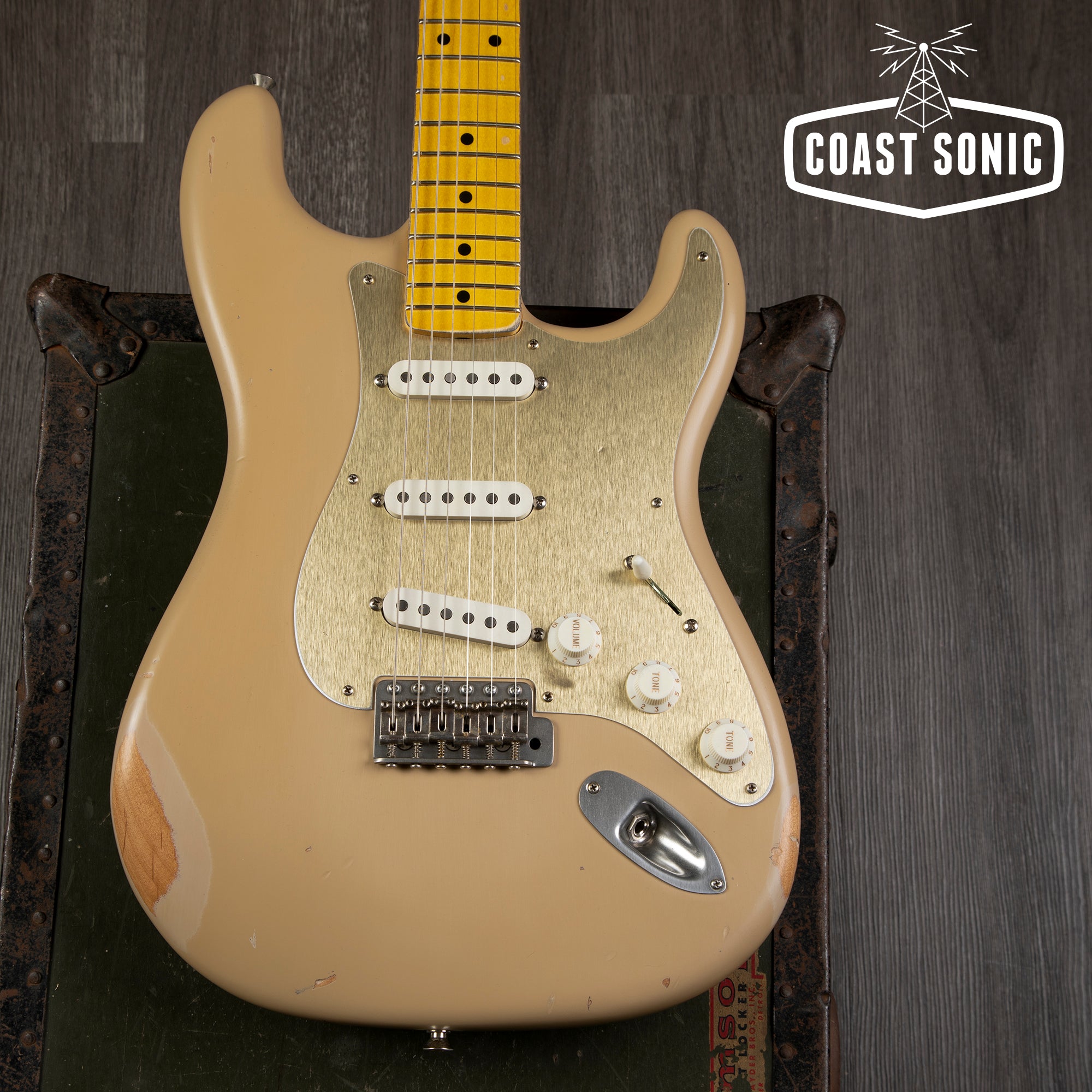 Nash Guitars S-57 desert sand
