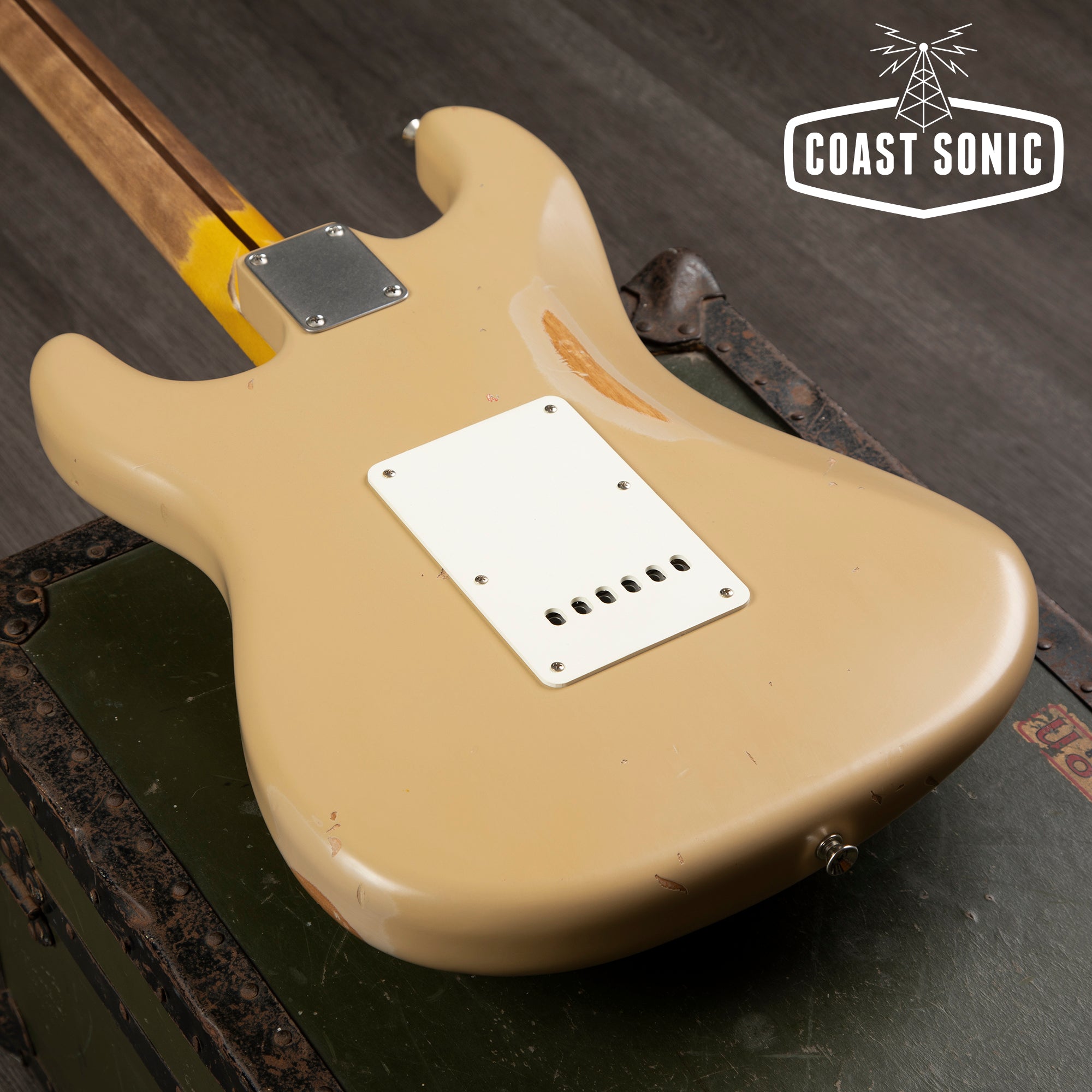 Nash Guitars S-57 desert sand