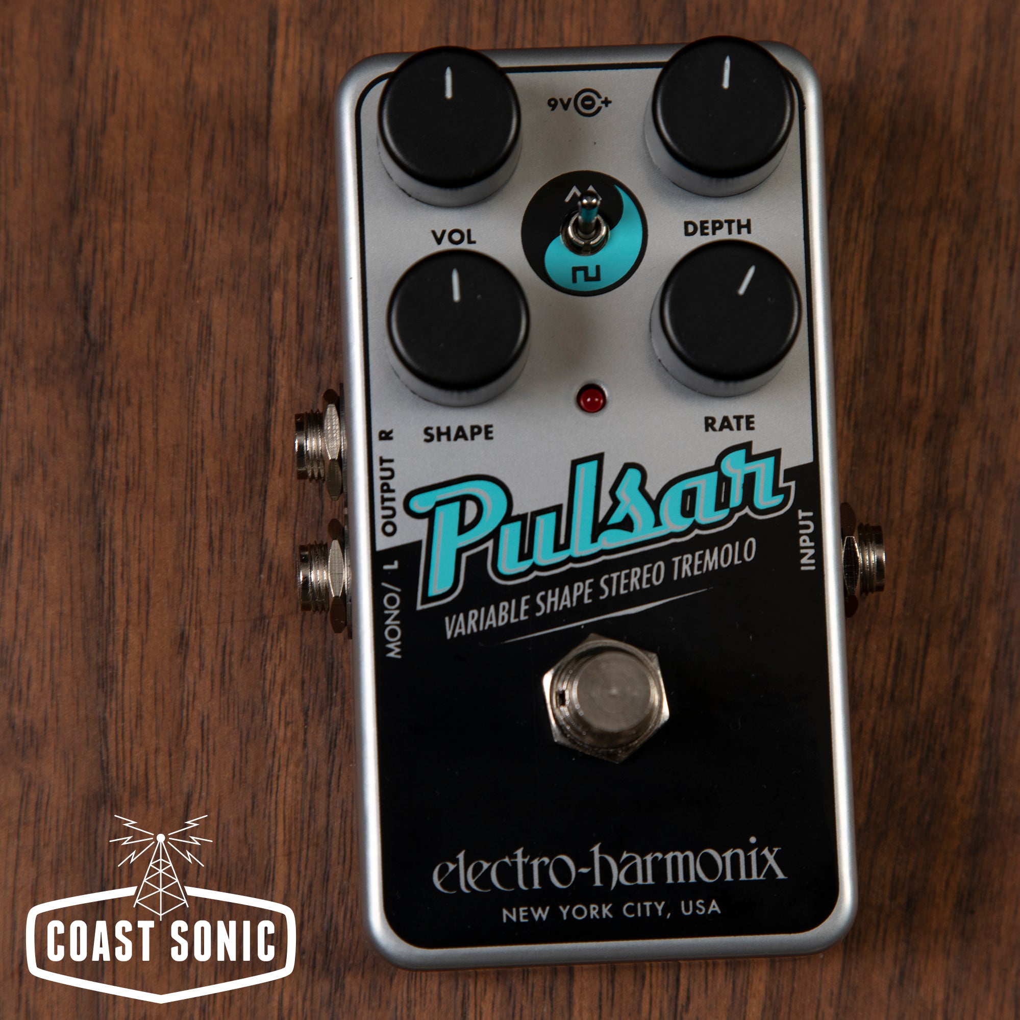 Electro-Harmonix Nano Pulsar Variable Shape Stereo Tremolo
