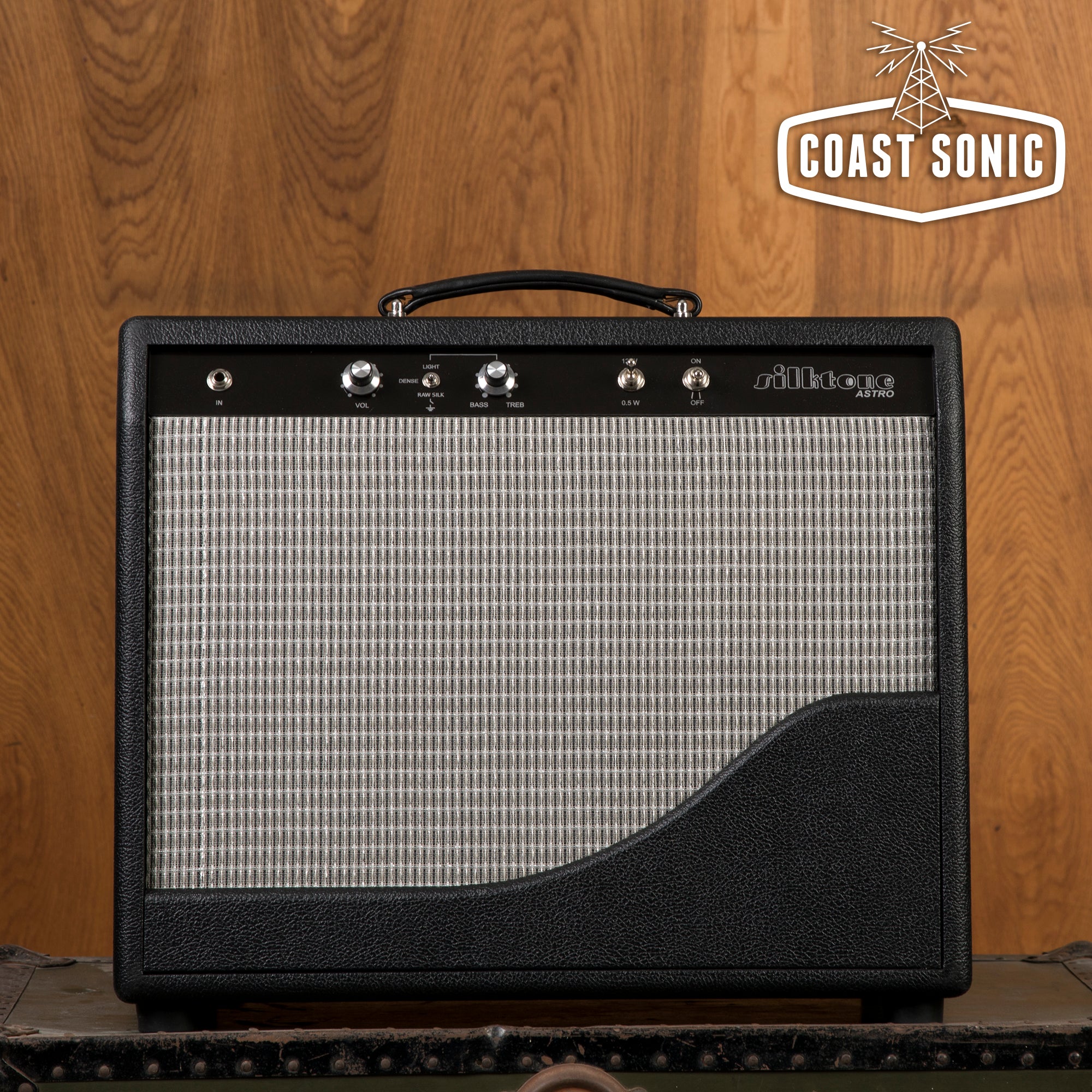 Silktone "The Astro" switchable 12 or .5 watts KT66 combo amp