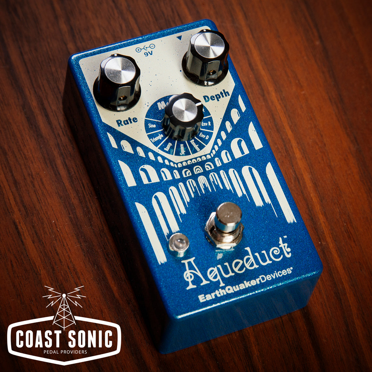 aqueduct pedal EarthQuaker Devices Aqueduct Vibrato Pedal