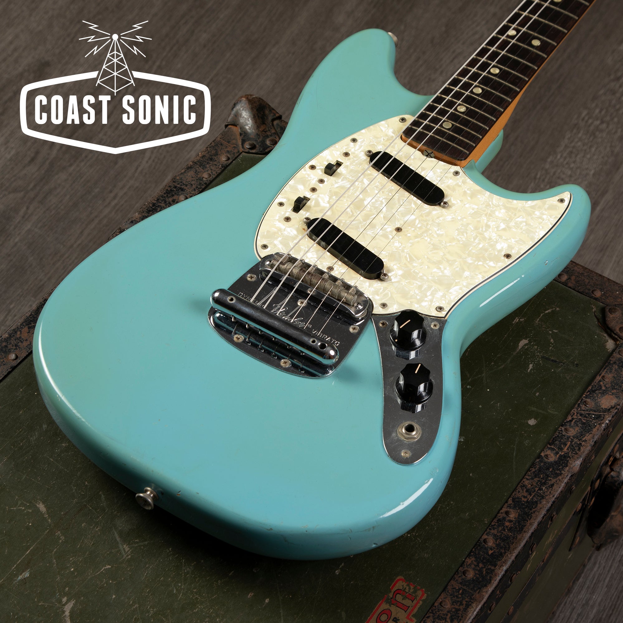 Vintage 1966 Fender Mustang Daphne Blue w/original case