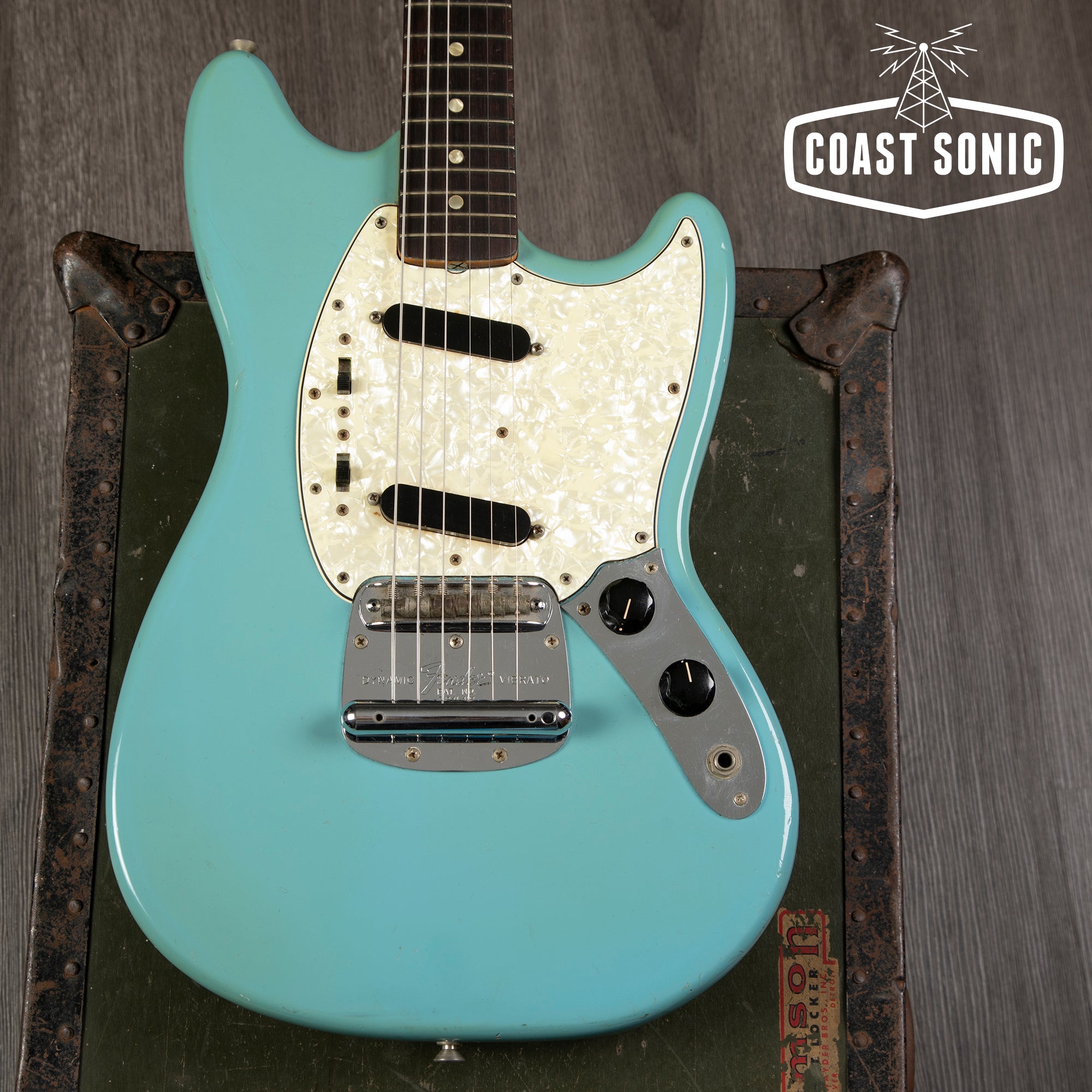 Vintage 1966 Fender Mustang Daphne Blue w/original case