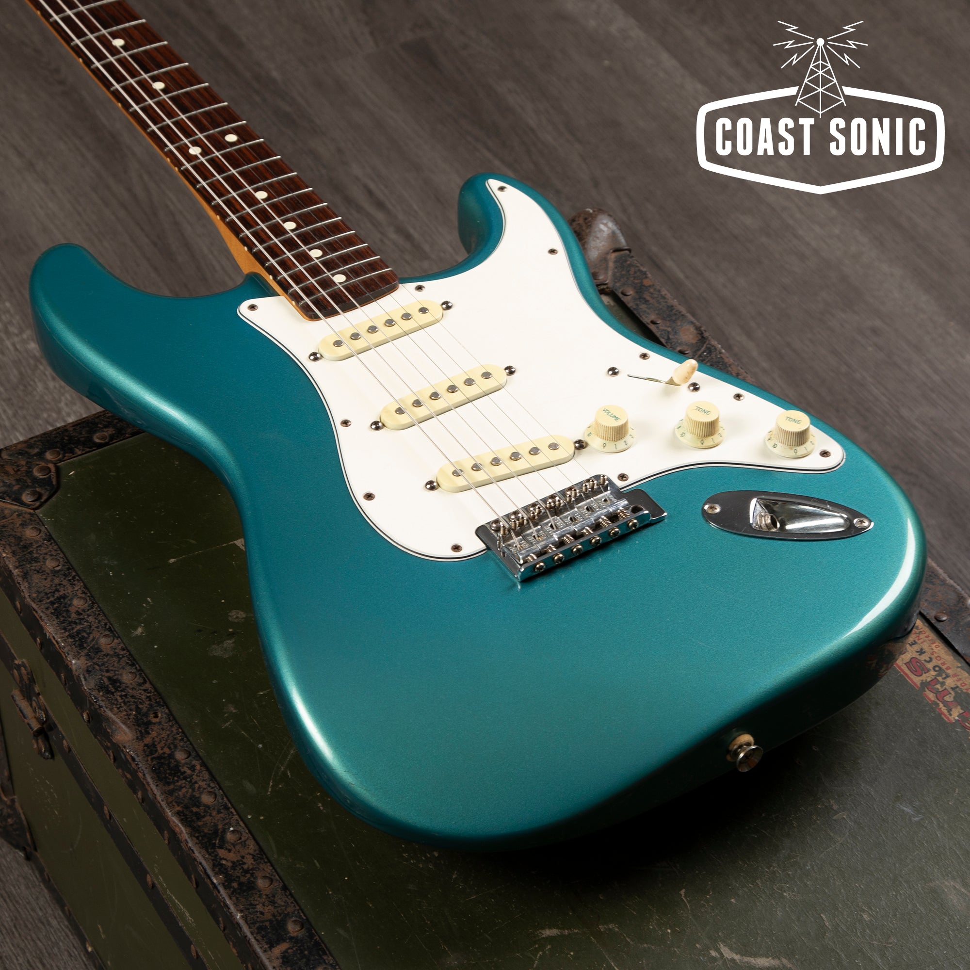 1993 Fender Standard Stratocaster Ocean Turquoise