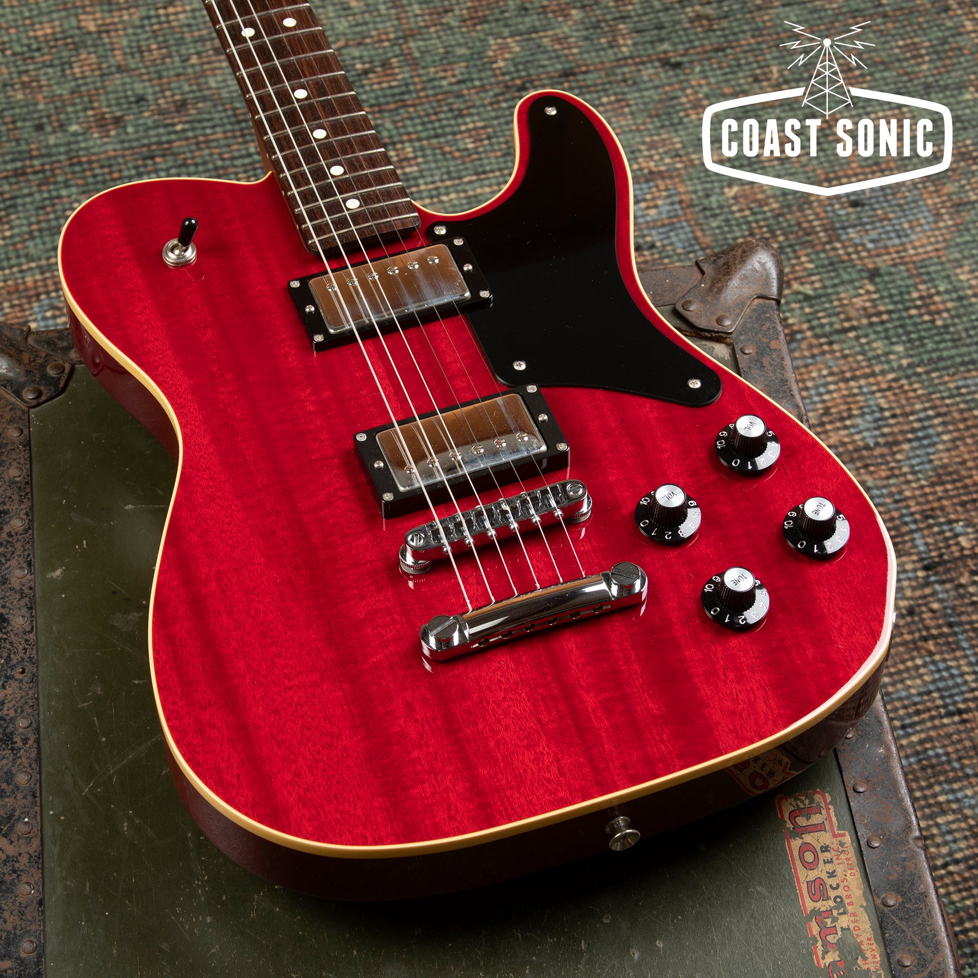 2019 Fender Troublemaker Telecaster made in Japan Crimson Red w/case