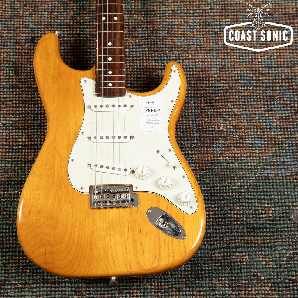 2021 Fender Hybrid II Stratocaster made in Japan - Natural