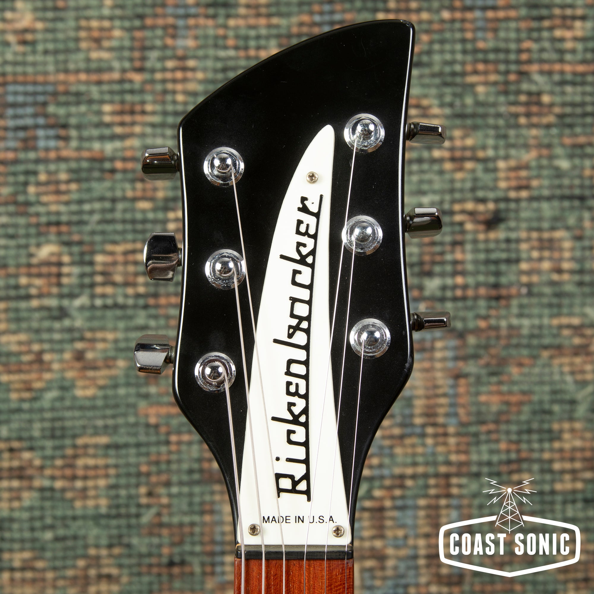 1999 Rickenbacker 330 Jetglo made in USA w/ original case
