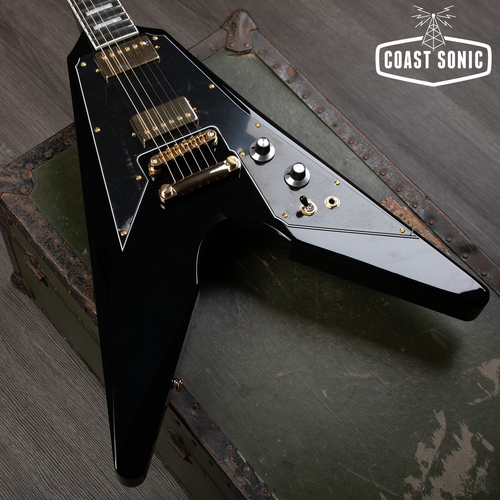 Dunable Guitars Asteroid DE - Gloss Black/Gold Hardware/Pearl Block