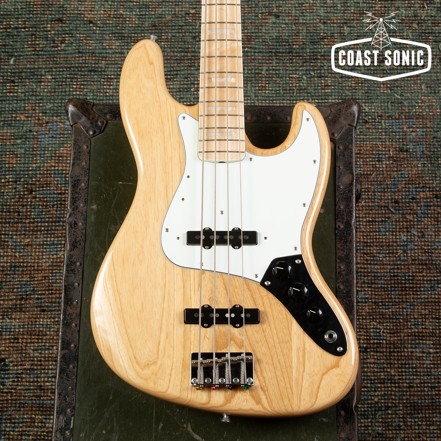 2023 Fender Made in Japan Heritage '70s Jazz Bass MIJ