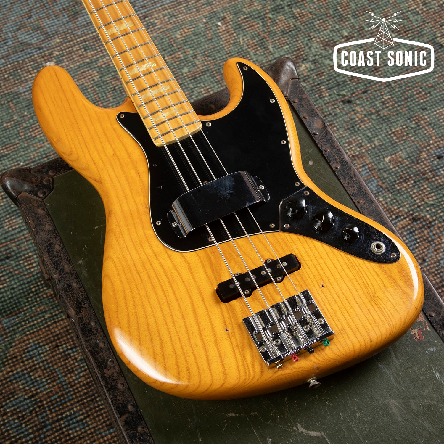 Vintage 1975 Fender Jazz Bass, block inlay, with original case