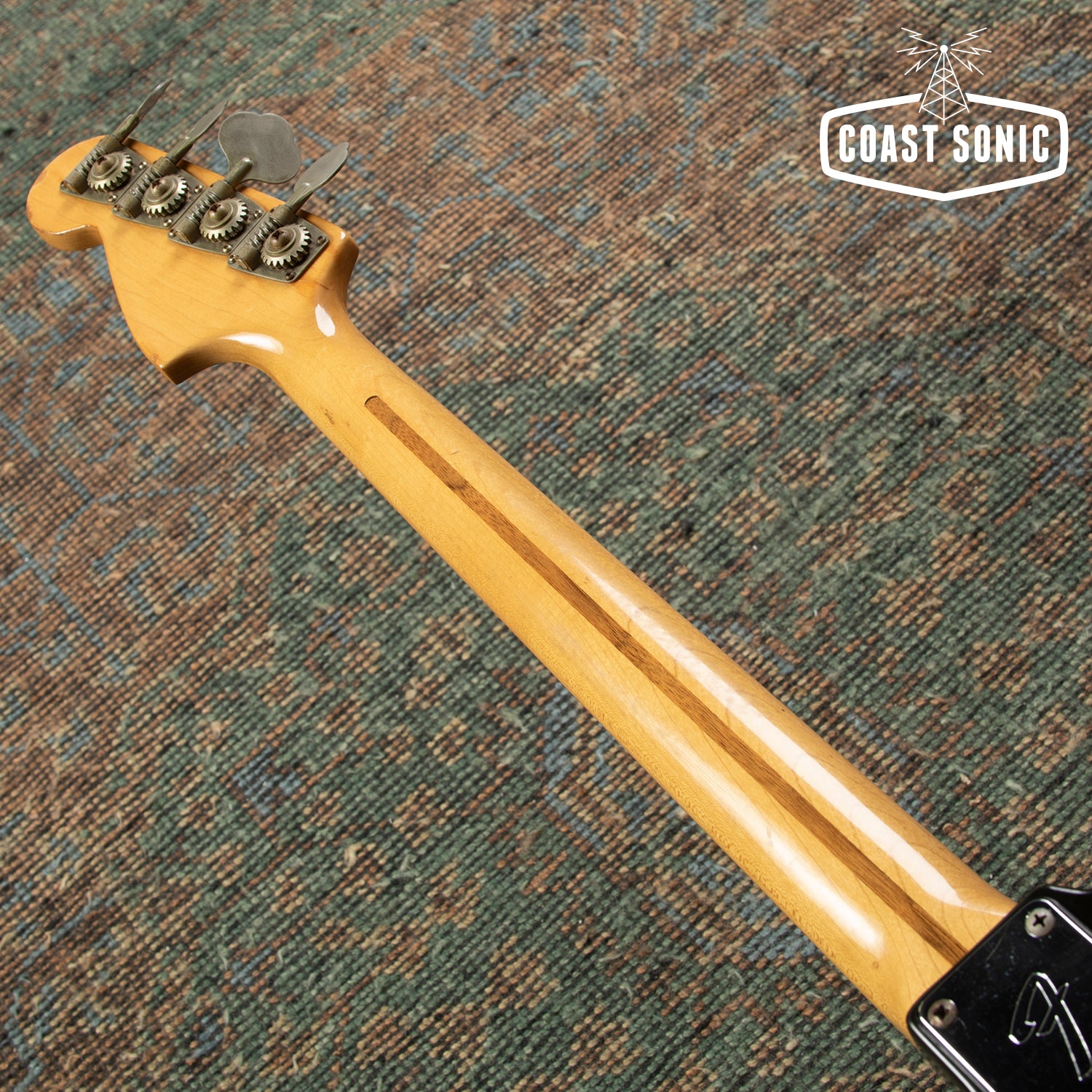 1977 Fender Mustang Bass, made in USA, sunburst, with original hard ca
