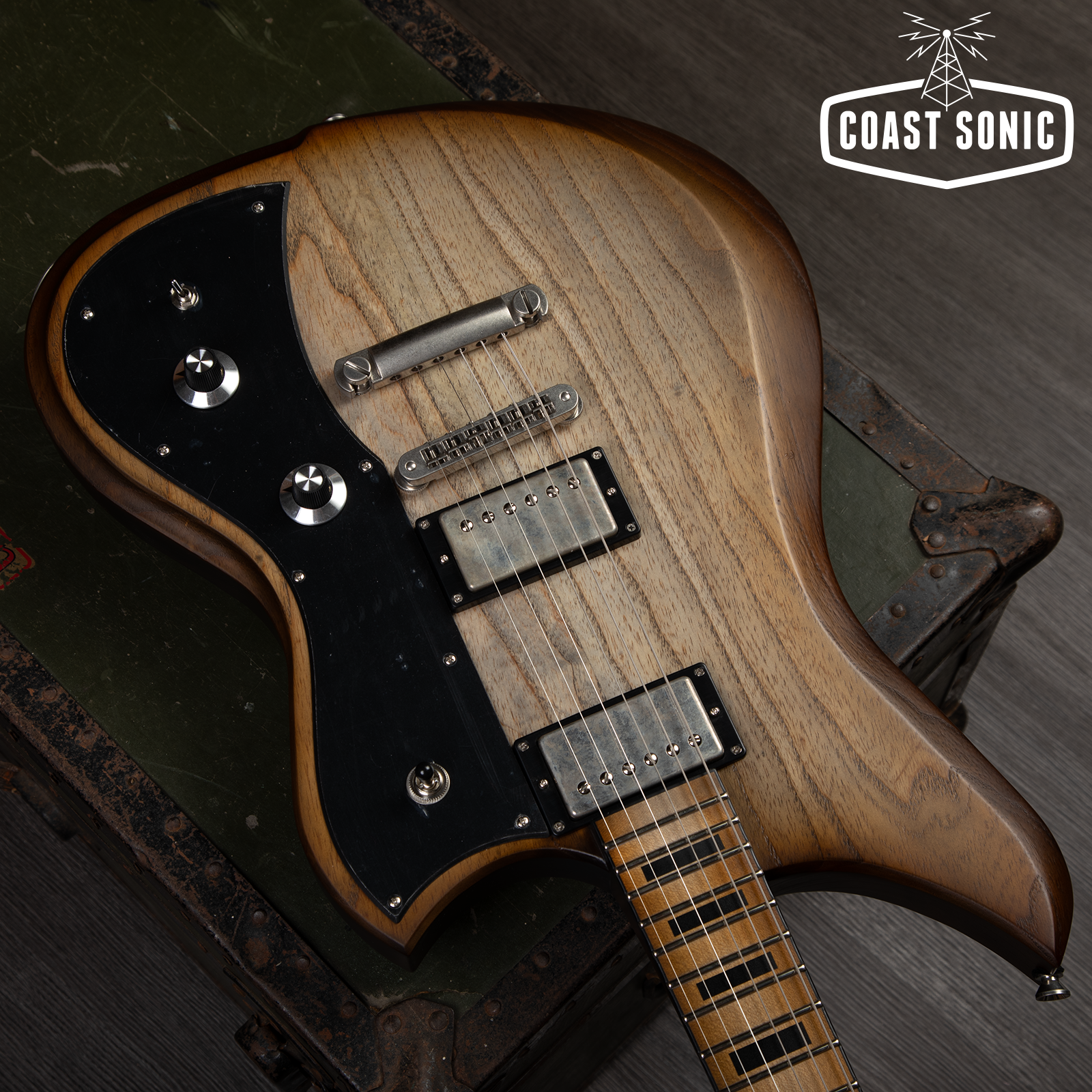 Dunable Guitars Yeti - Burnt Charcoal Burst