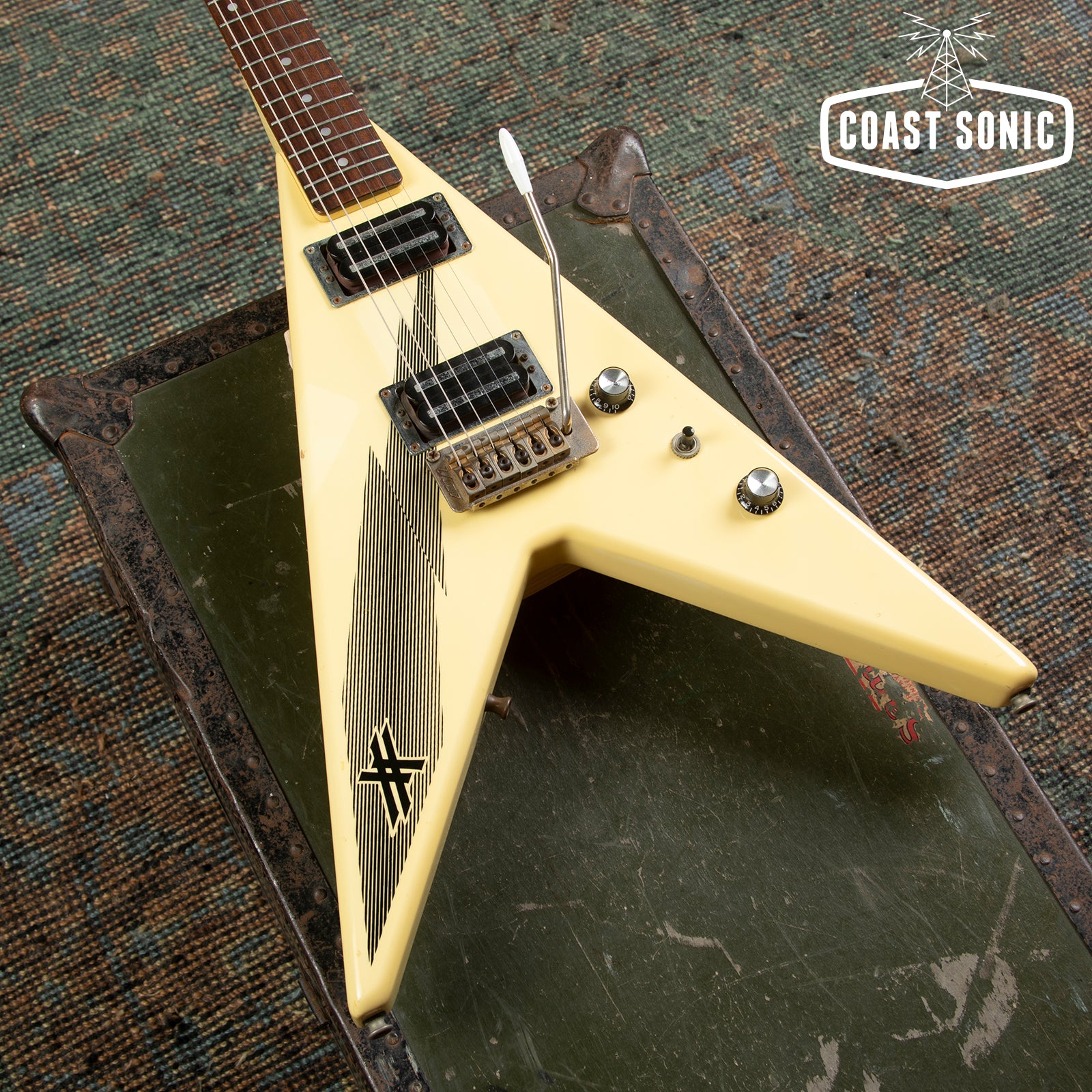 1984 Aria Pro II XX Deluxe Flying V Made in Japan