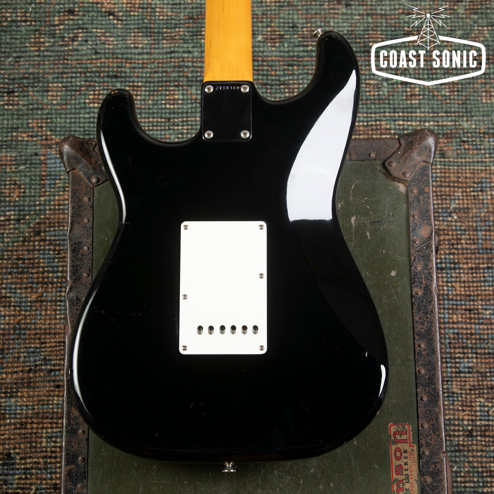 BLKJVSTRAT-8.jpg?v=1760388778&