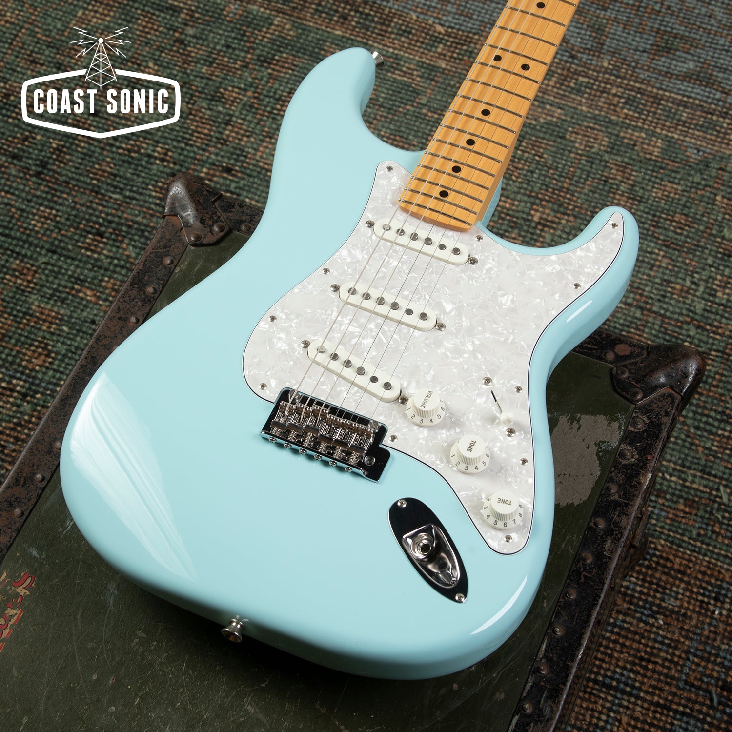 2024 Fender FSR Hybrid II Stratocaster Sonic Blue w/ Matching Headstoc