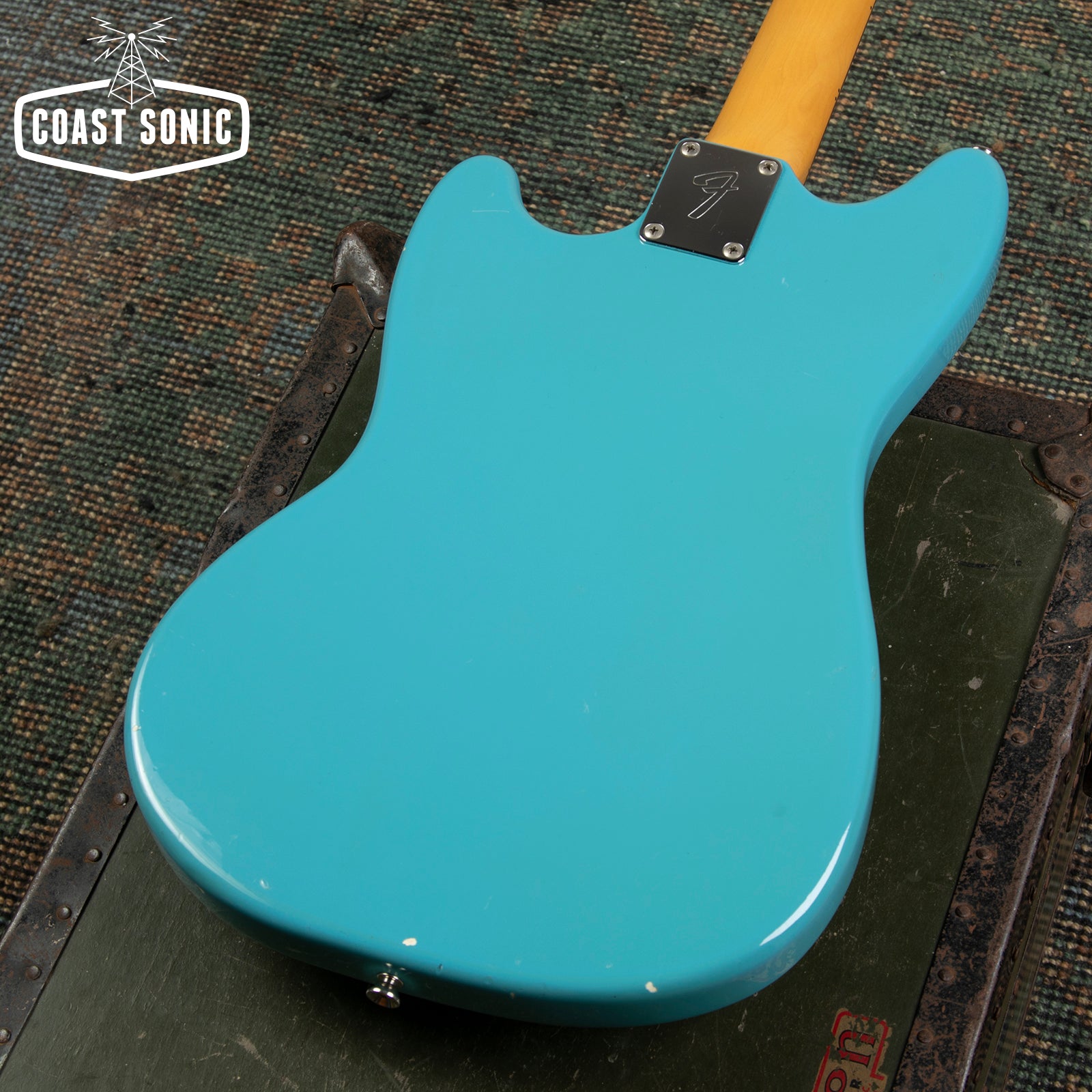 1998 Fender '65 Reissue Mustang crafted in Japan - Daphne Blue