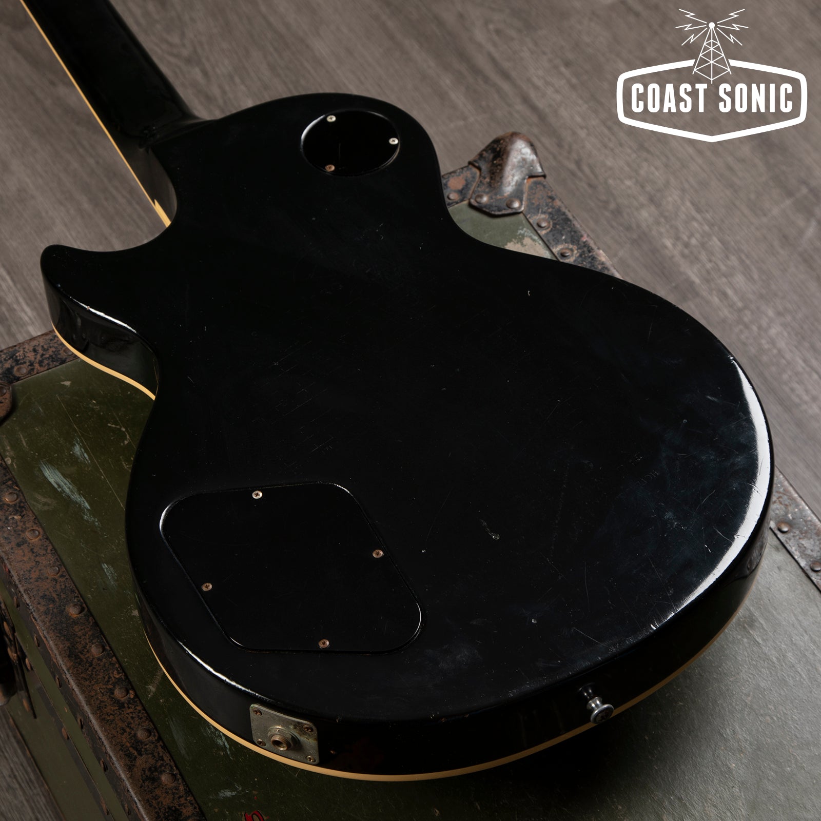 1977 Gibson Les Paul Deluxe Pro - Black