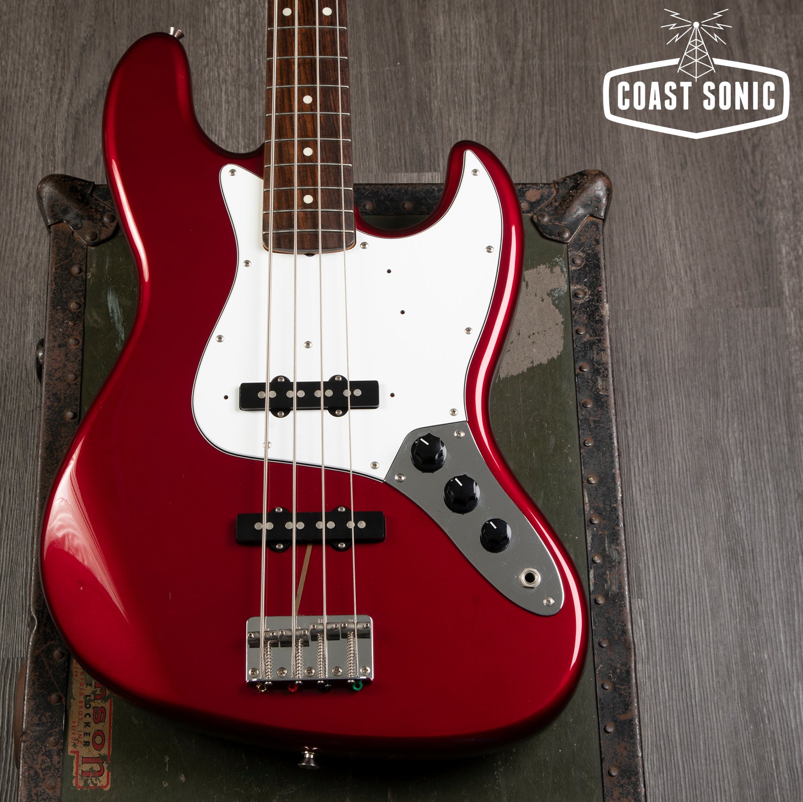 2002 Fender '62 Jazz Bass JB62-75US Crafted in Japan USA Pickups - Candy  Apple Red