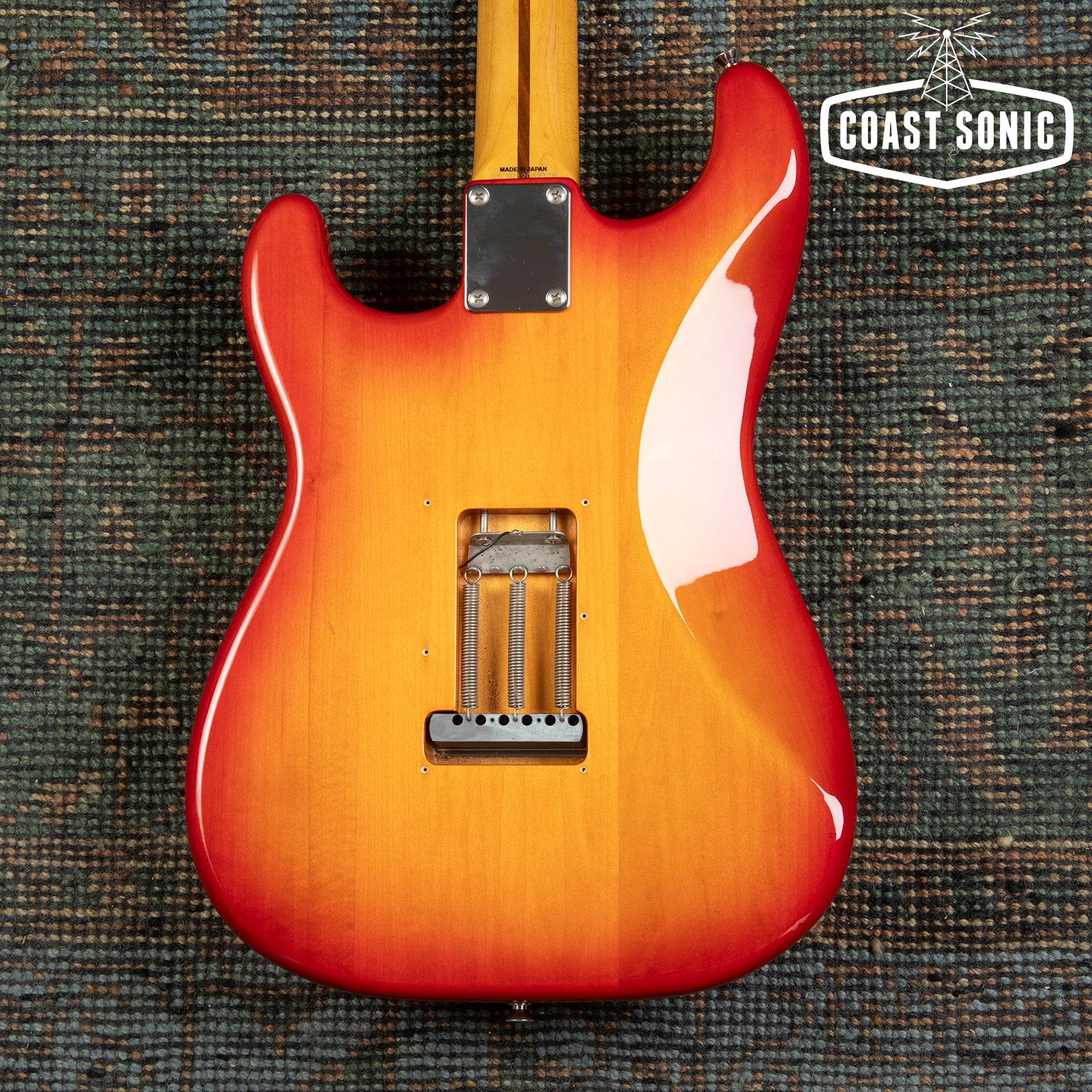 Fender Japan Stratocaster サンバースト ST62 3tone Sunburst by Fender Japan – GuitarQuest イシバシ楽器が