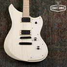 Dunable Guitars Yeti - Vintage White Dog Hair