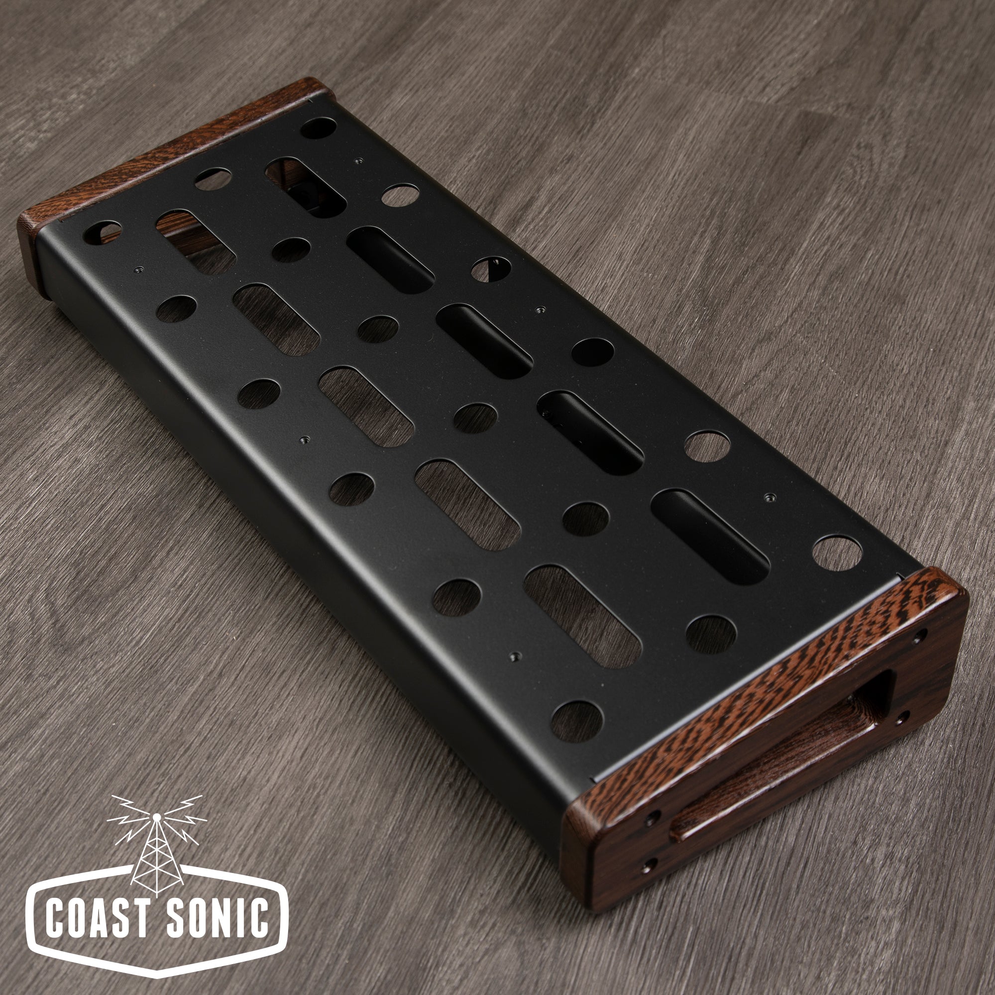 Emerson Custom Pedalboard Mini 7 x 18 Wenge