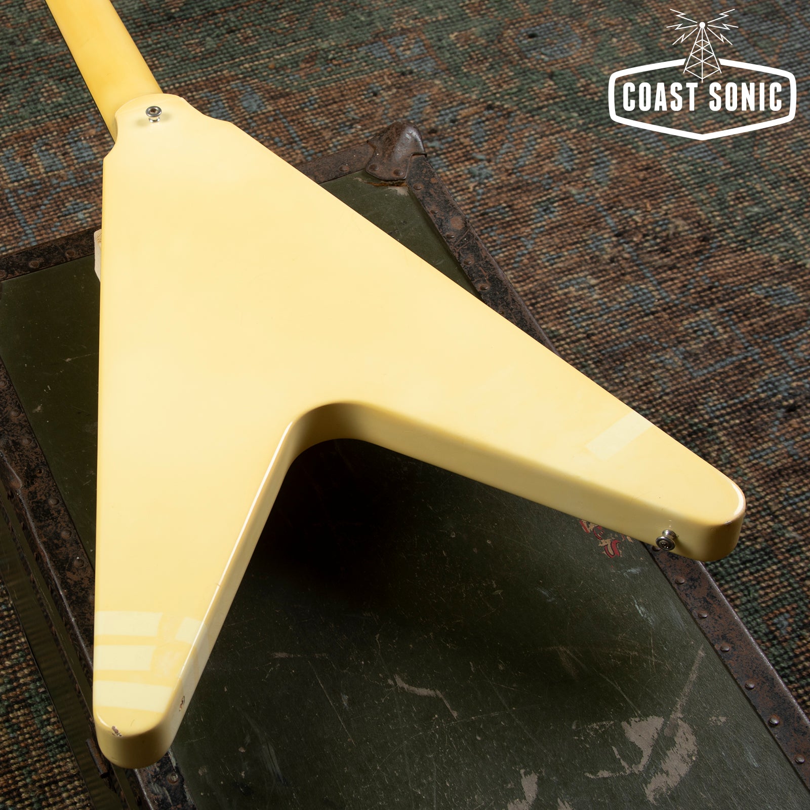 2000 Gibson Flying V '67 Reissue Alpine White w/ Case