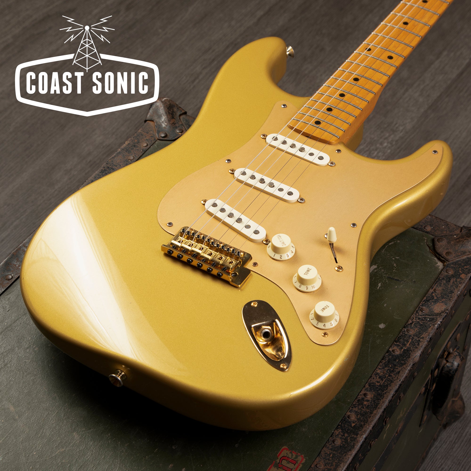 2004 Fender 50th Anniversary Classic 50's Stratocaster Aztec Gold