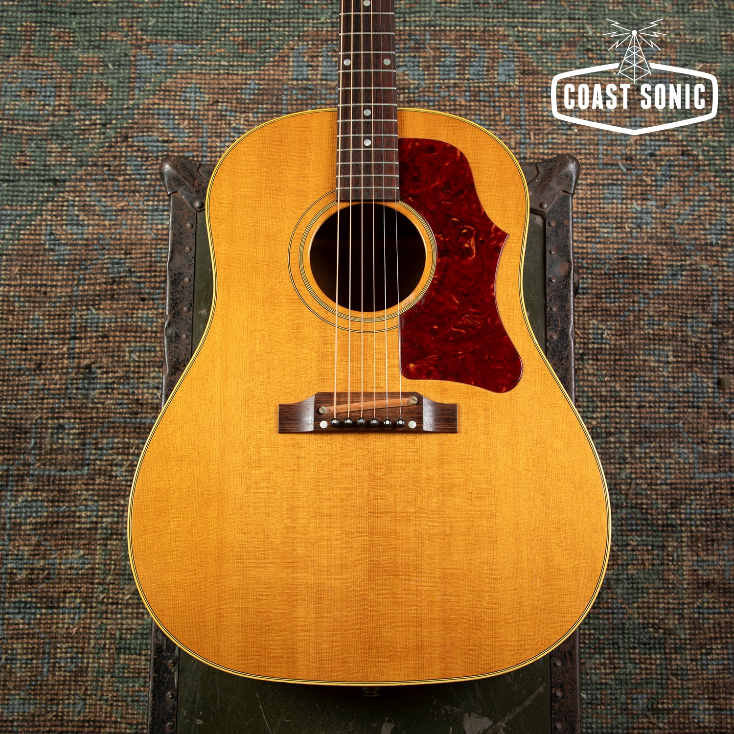 2001 Gibson J-50 ADJ vintage reissue Slope Shoulder Dreadnought Acoust